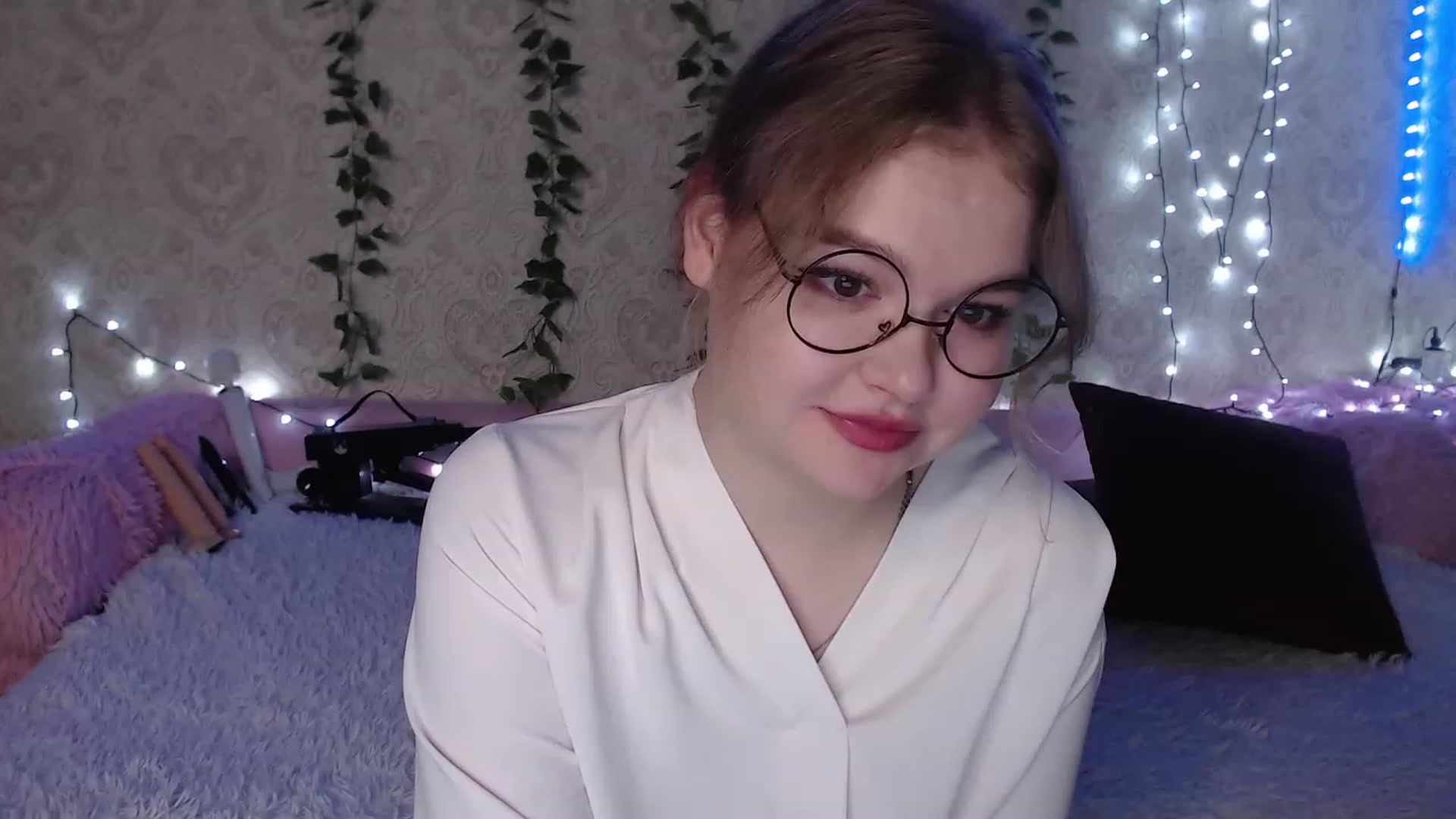 Gallery image thumbnail from Sugar_Cheeks's myfreecams stream on, 07/15/2023, 22:53 image 6 of 20