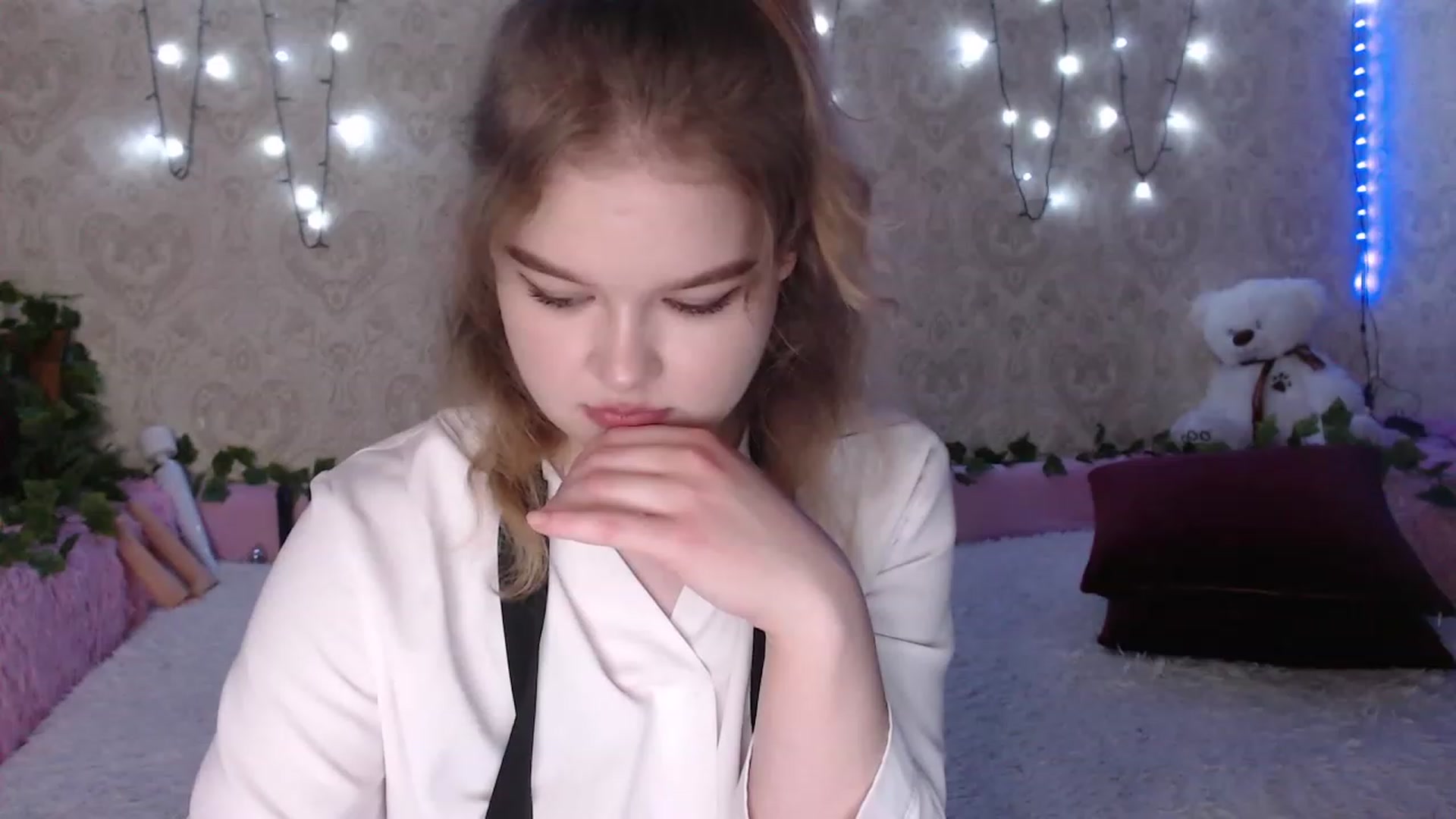 Gallery image thumbnail from Sugar_Cheeks's myfreecams stream on, 07/30/2023, 22:01 image 6 of 20