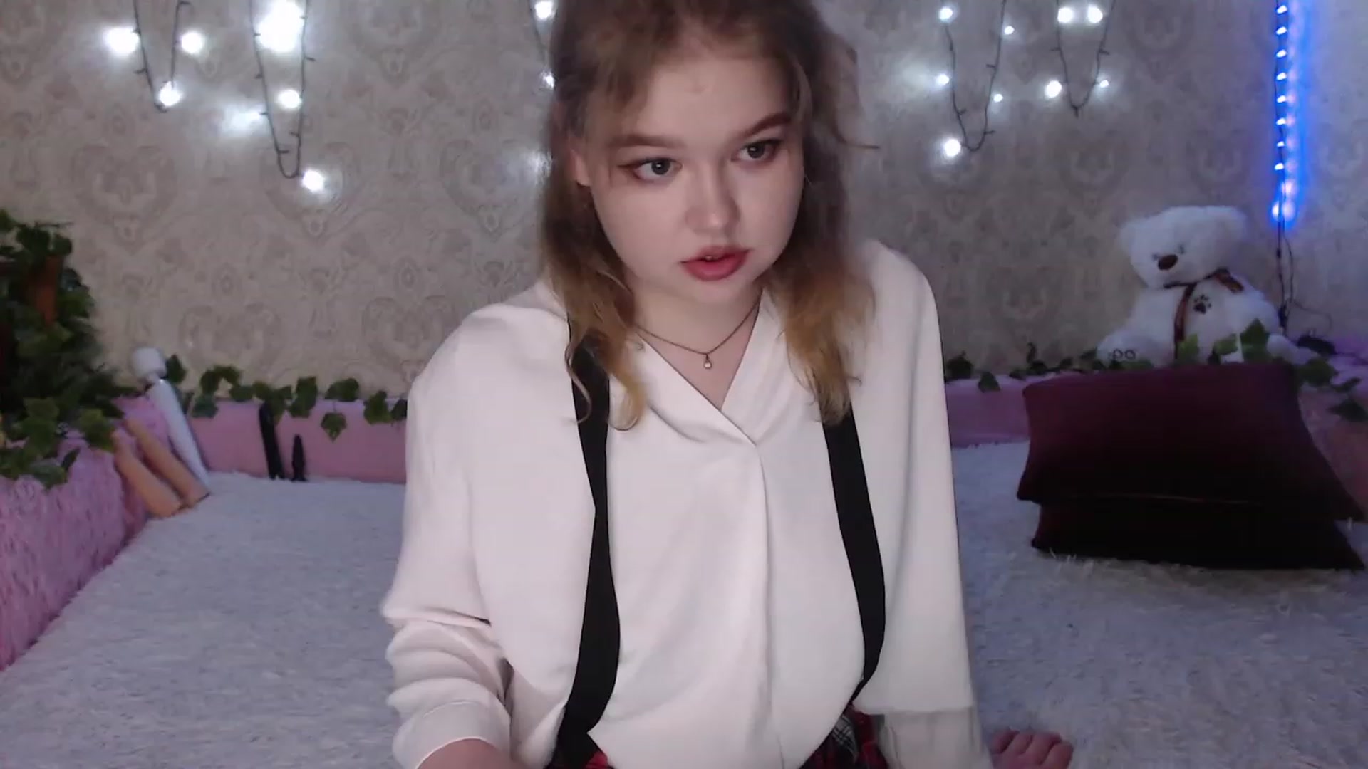 Gallery image thumbnail from Sugar_Cheeks's myfreecams stream on, 07/30/2023, 22:01 image 9 of 20