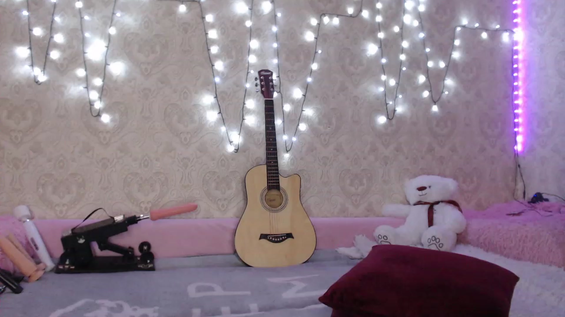 Gallery image thumbnail from Sugar_Cheeks's myfreecams stream on, 08/06/2023, 23:15 image 13 of 20