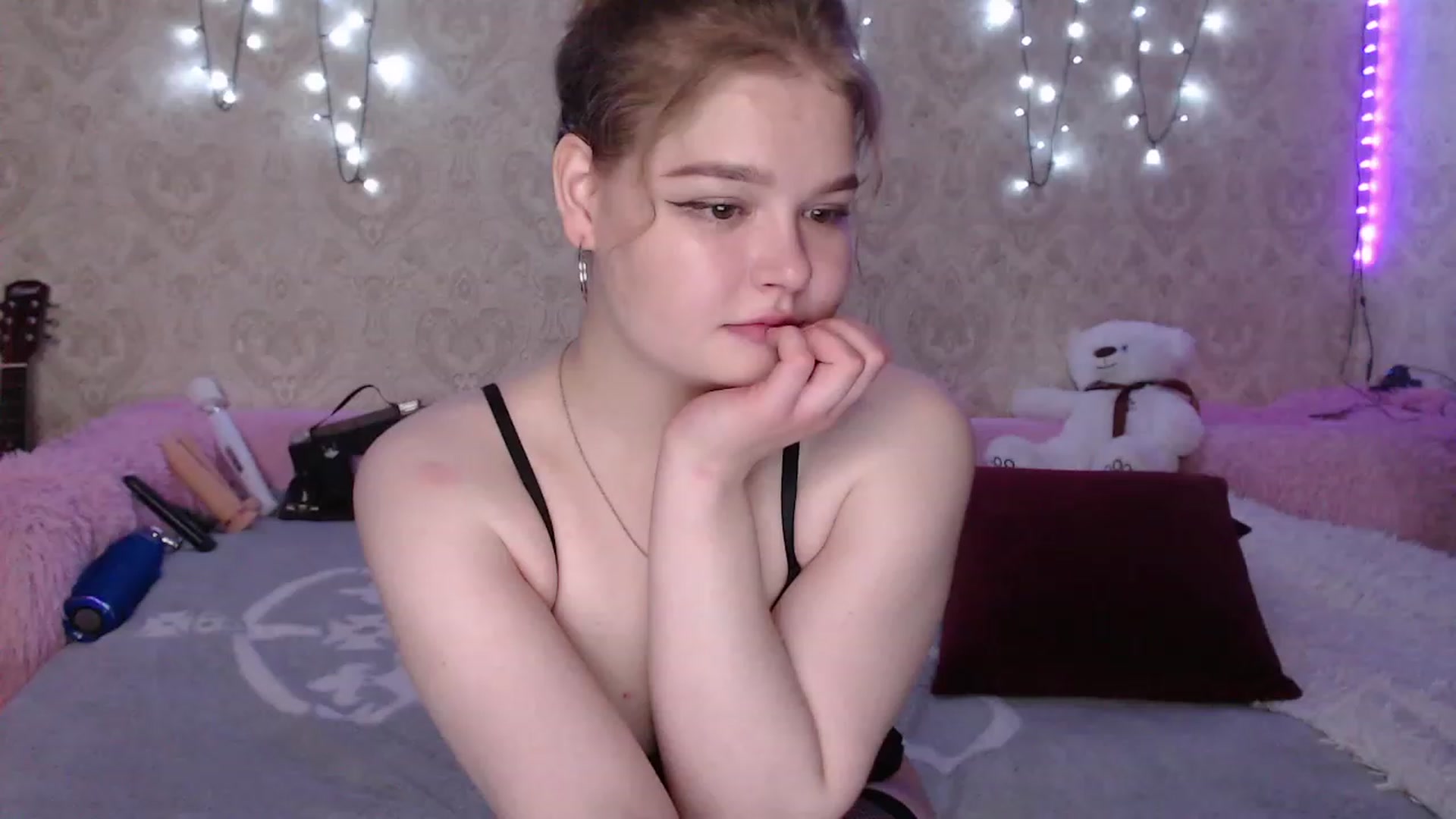Gallery image thumbnail from Sugar_Cheeks's myfreecams stream on, 08/06/2023, 23:15 image 4 of 20