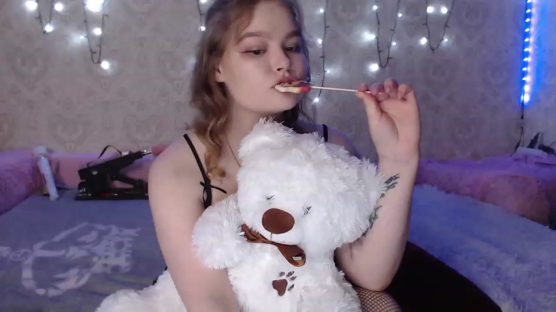 Gallery image thumbnail from Sugar_Cheeks's myfreecams stream on, 08/28/2023, 24:00 image 11 of 20