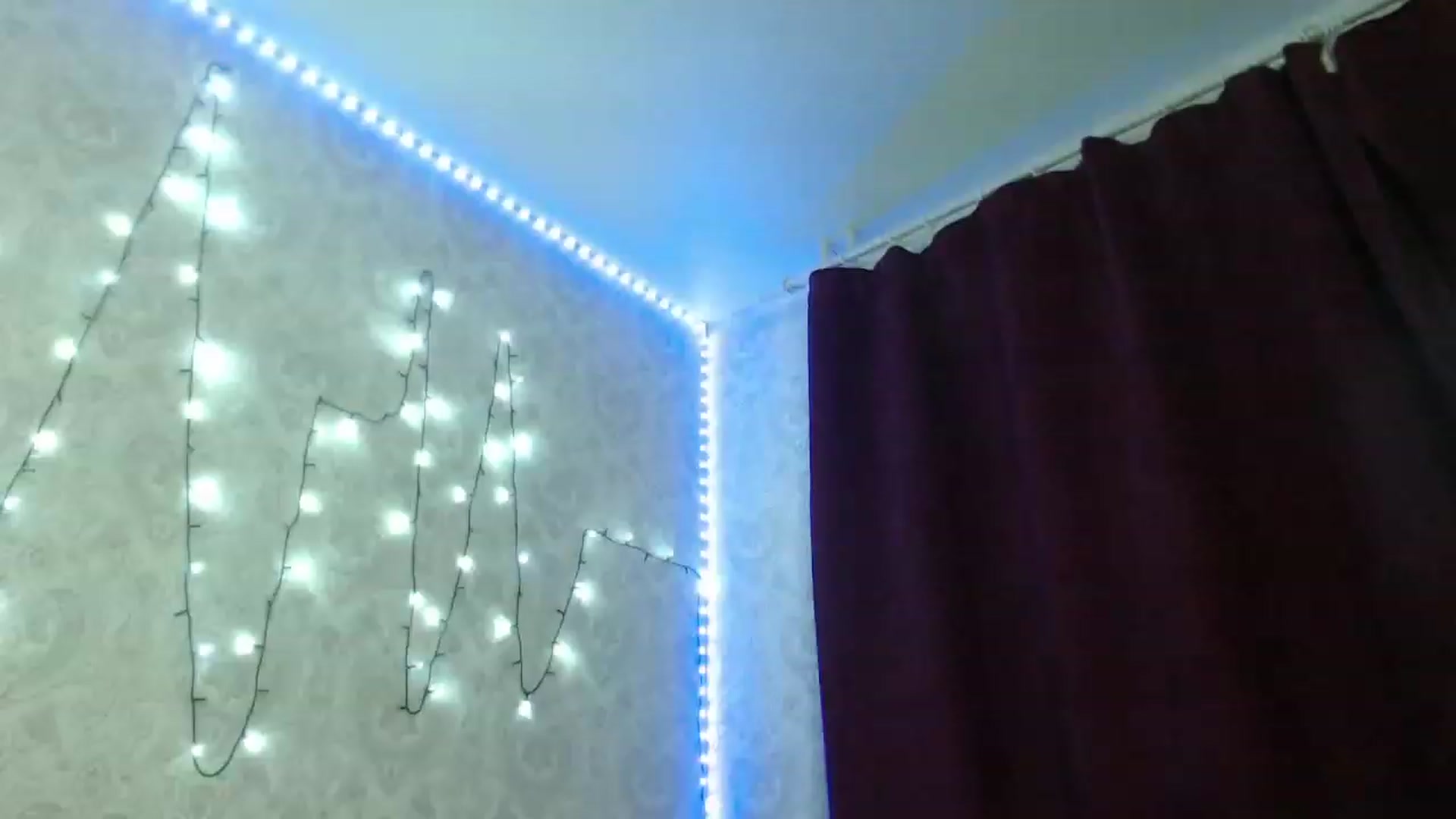 Gallery image thumbnail from Sugar_Cheeks's myfreecams stream on, 08/28/2023, 24:00 image 17 of 20