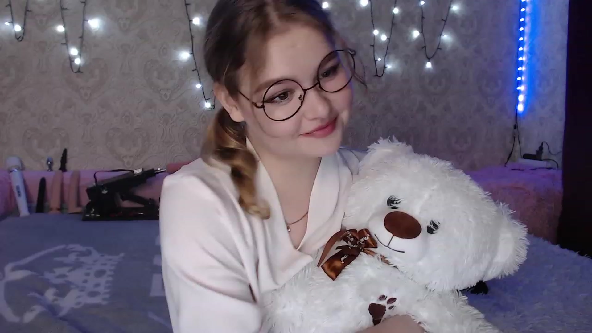 Gallery image thumbnail from Sugar_Cheeks's myfreecams stream on, 08/29/2023, 22:27 image 8 of 20