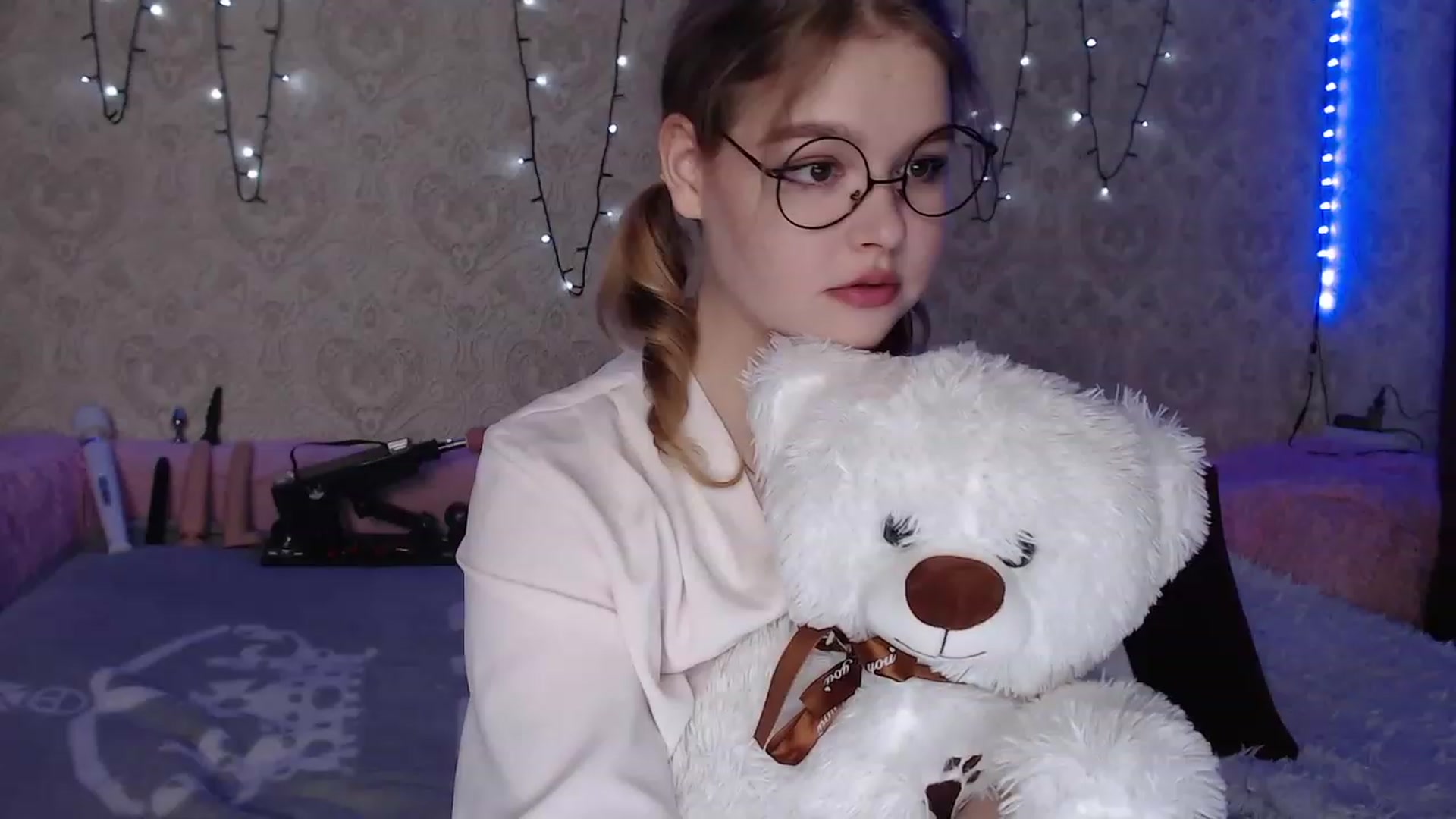 Gallery image thumbnail from Sugar_Cheeks's myfreecams stream on, 08/29/2023, 22:27 image 2 of 20