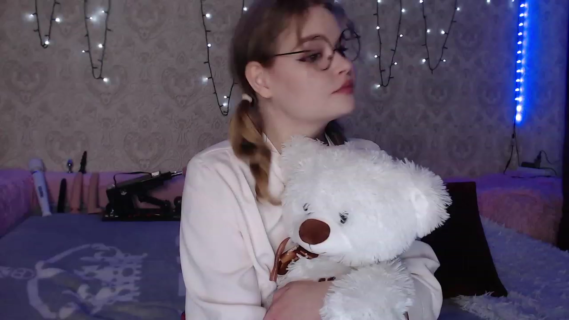 Gallery image thumbnail from Sugar_Cheeks's myfreecams stream on, 08/29/2023, 22:27 image 1 of 20