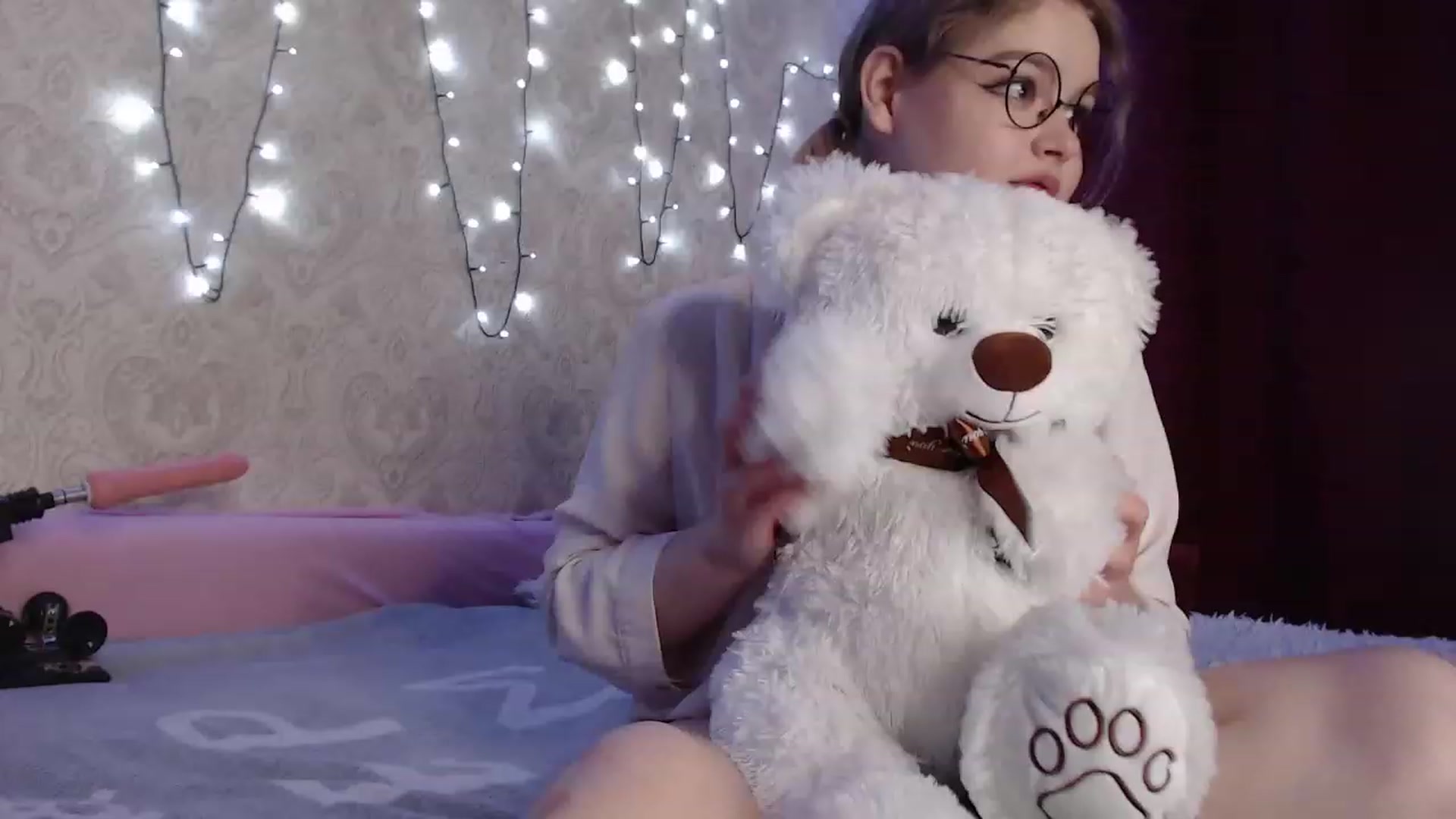 Gallery image thumbnail from Sugar_Cheeks's myfreecams stream on, 08/29/2023, 22:42 image 4 of 20