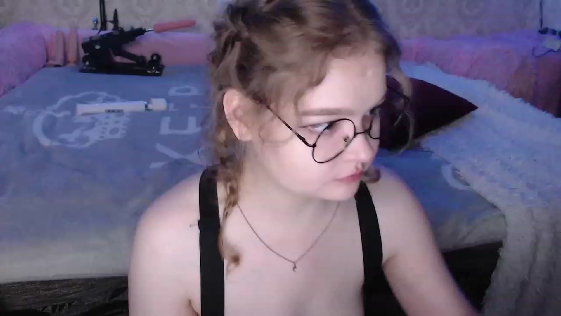 Gallery image thumbnail from Sugar_Cheeks's myfreecams stream on, 09/04/2023, 24:50 image 15 of 20