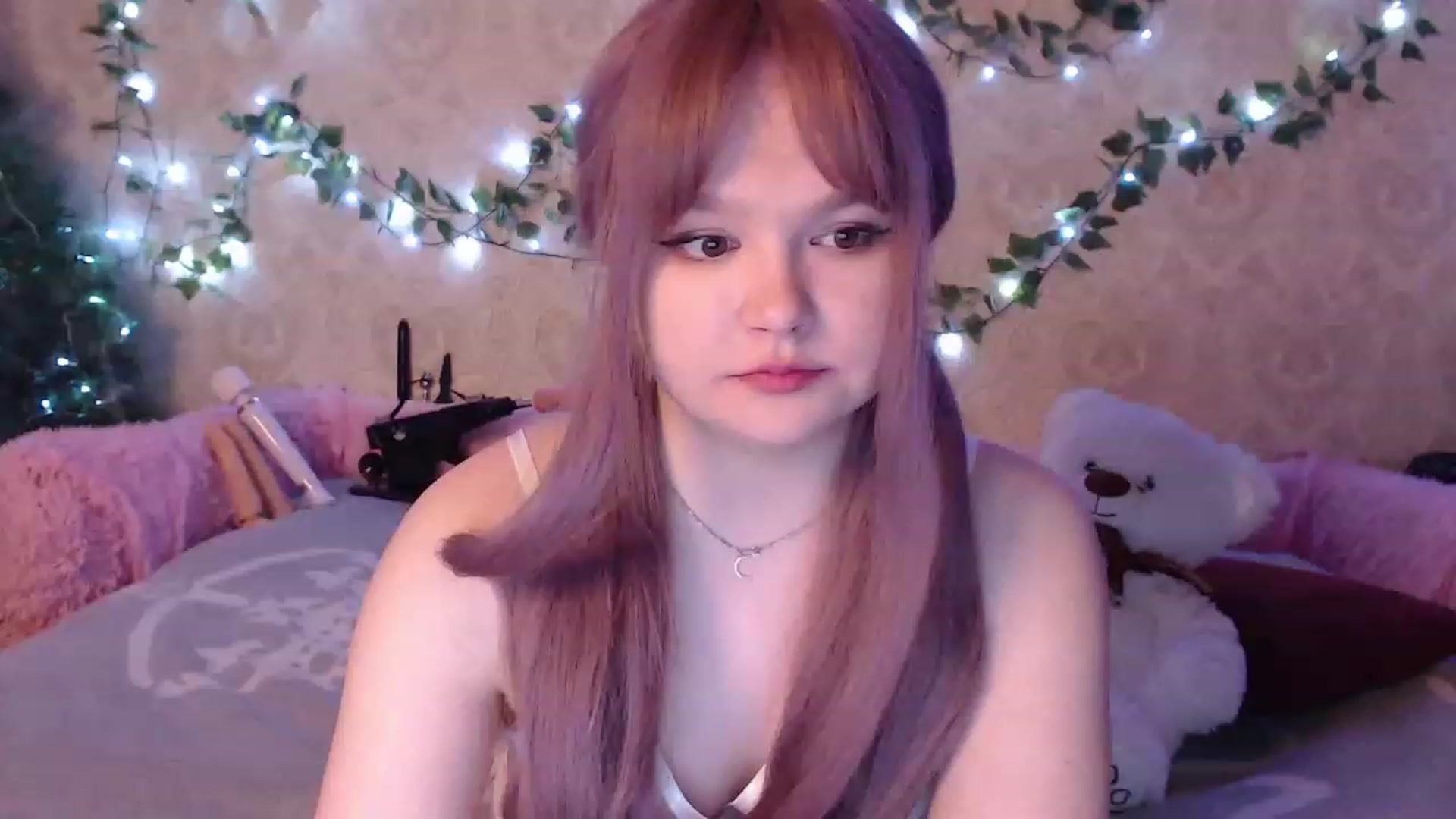 Gallery image thumbnail from Sugar_Cheeks's myfreecams stream on, 12/13/2023, 22:54 image 5 of 20