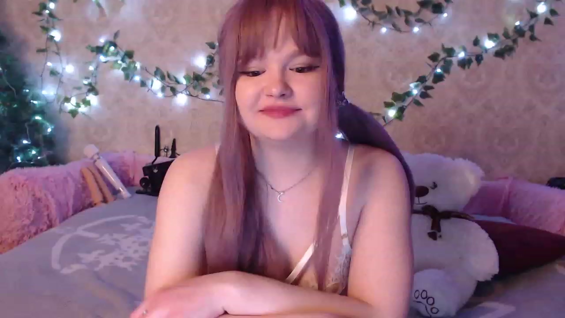 Gallery image thumbnail from Sugar_Cheeks's myfreecams stream on, 12/13/2023, 22:54 image 9 of 20