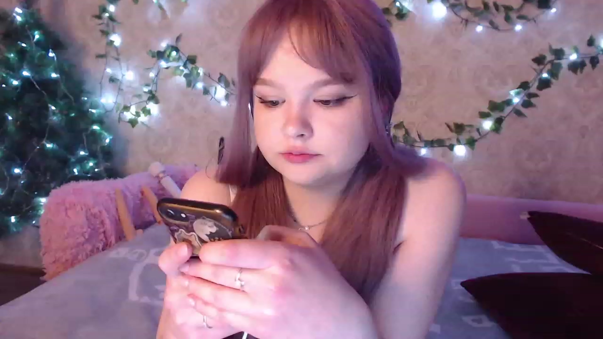 Gallery image thumbnail from Sugar_Cheeks's myfreecams stream on, 12/14/2023, 01:03 image 3 of 20