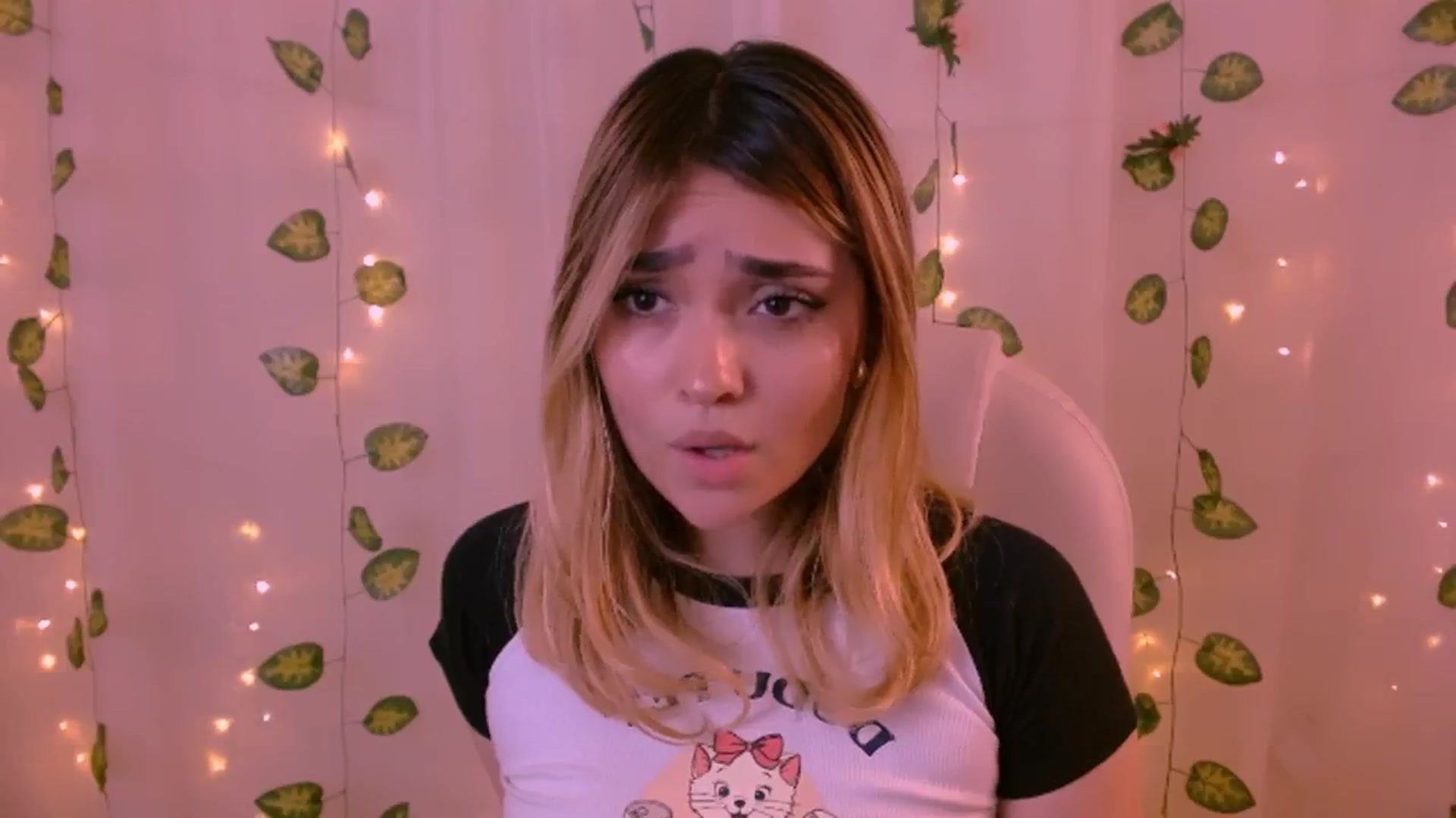 Gallery image thumbnail from Sugar_h0ney's myfreecams stream on, 05/30/2024, 07:15 image 19 of 20