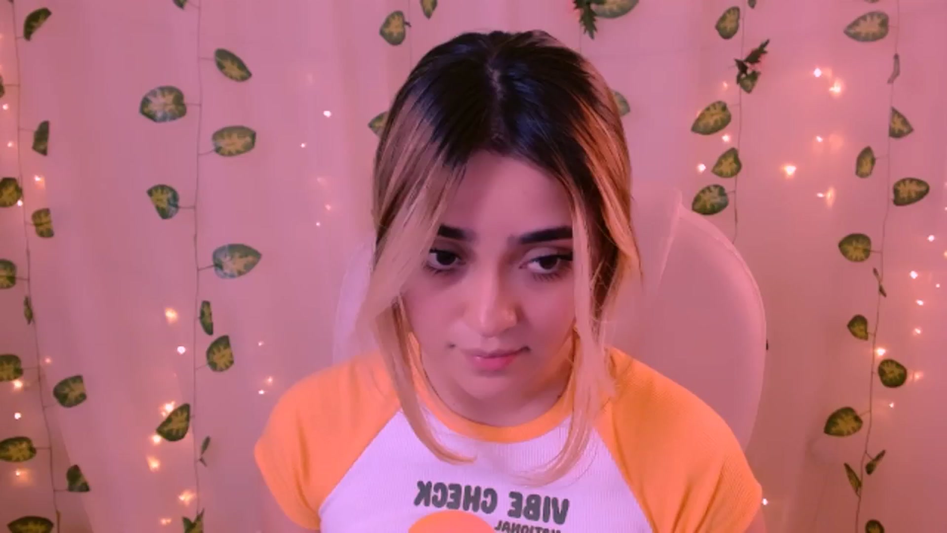 Gallery image thumbnail from Sugar_h0ney's myfreecams stream on, 06/15/2024, 09:41 image 11 of 20