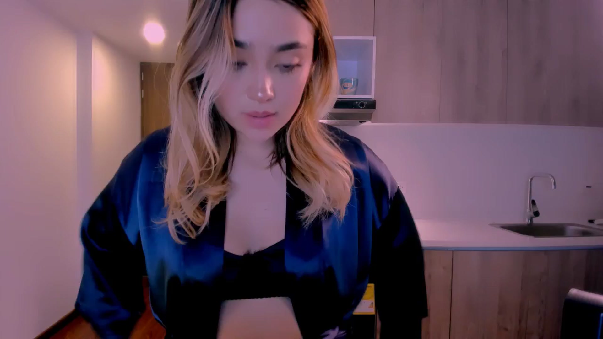 Gallery image thumbnail from Sugar_h0ney's myfreecams stream on, 07/23/2024, 06:42 image 19 of 20
