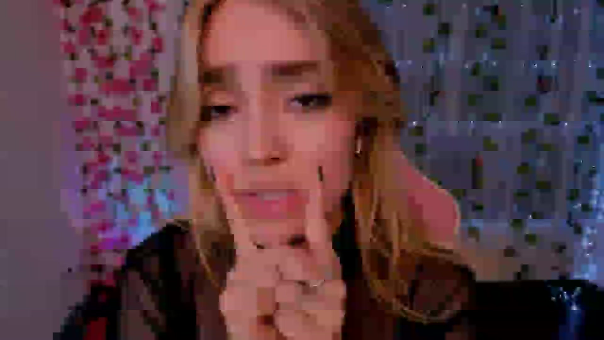 Gallery image thumbnail from Sugar_h0ney's myfreecams stream on, 09/24/2024, 02:29 image 6 of 20