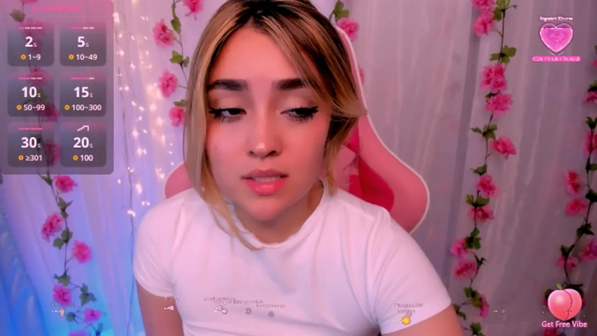 Gallery image thumbnail from Sugar_h0ney's myfreecams stream on, 10/14/2024, 05:52 image 13 of 20