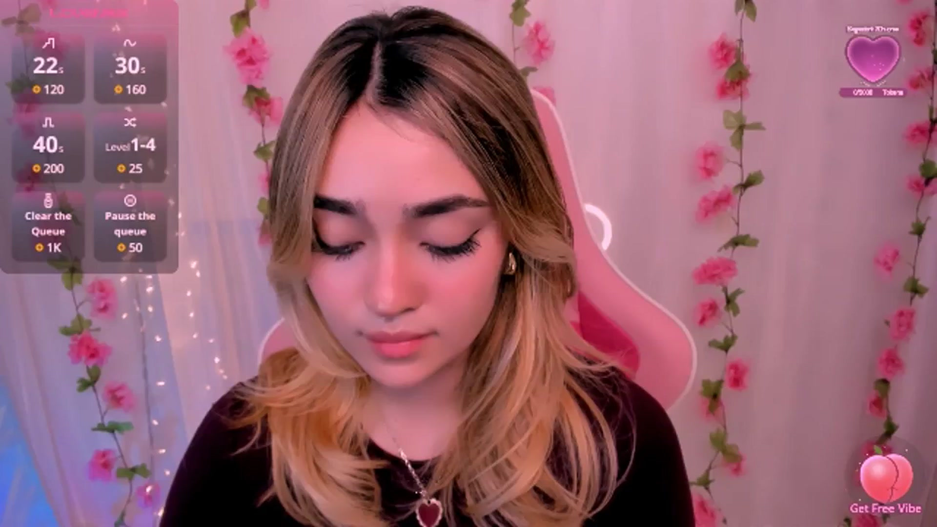 Gallery image thumbnail from Sugar_h0ney's myfreecams stream on, 11/29/2024, 02:19 image 6 of 20