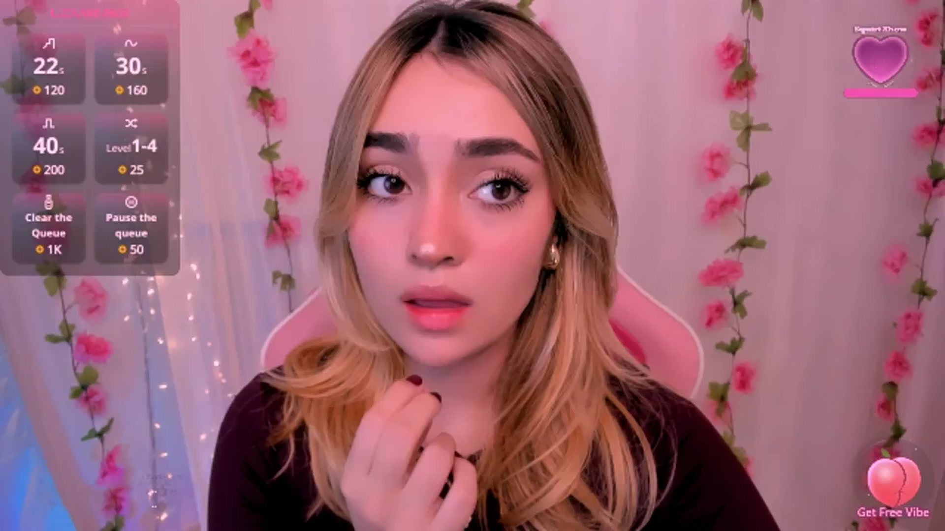 Gallery image thumbnail from Sugar_h0ney's myfreecams stream on, 11/29/2024, 02:19 image 1 of 20