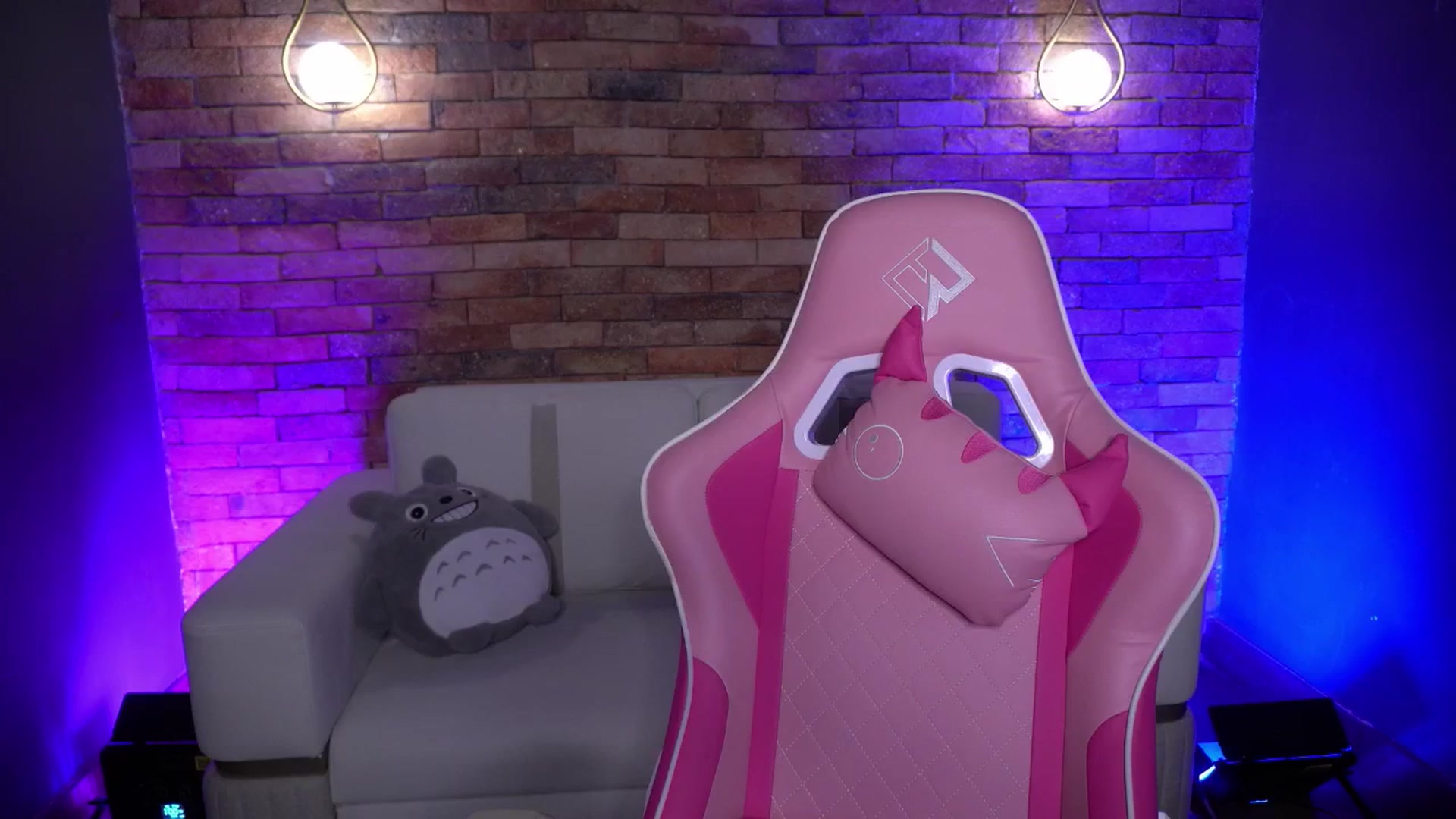 Gallery image thumbnail from Sugar_h0ney's myfreecams stream on, 04/06/2026, 03:12 image 2 of 20