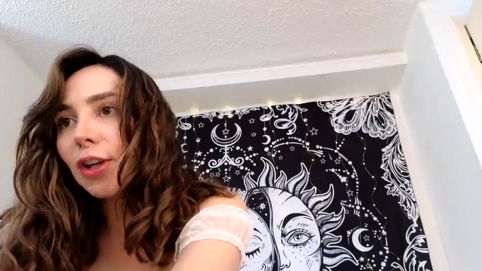Gallery image thumbnail from Sugarcandyi's myfreecams stream on, 08/29/2023, 20:06 image 16 of 20