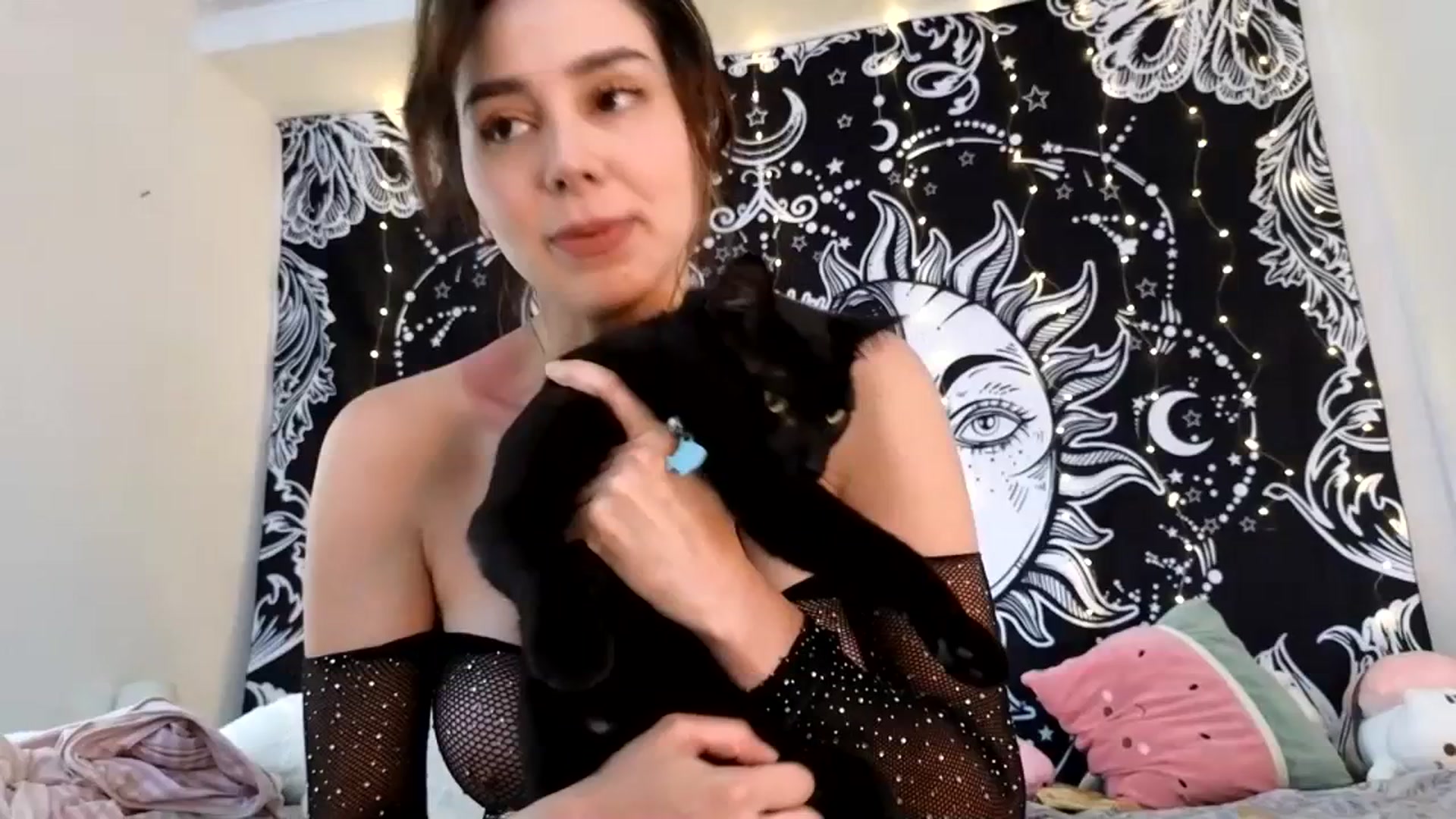 Gallery image thumbnail from Sugarcandyi's myfreecams stream on, 08/30/2023, 23:40 image 4 of 20