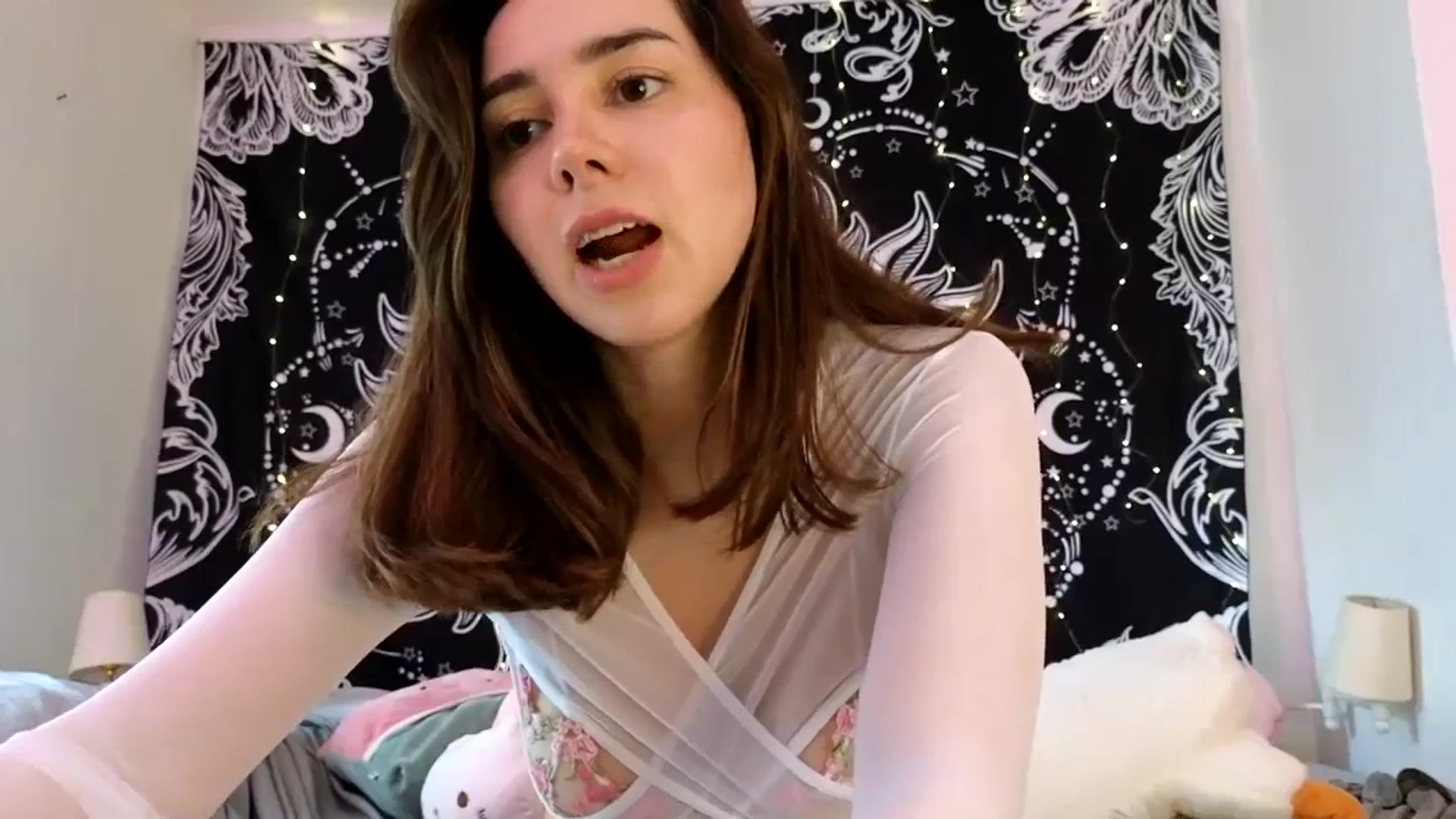 Gallery image thumbnail from Sugarcandyi's myfreecams stream on, 09/07/2023, 21:00 image 14 of 20