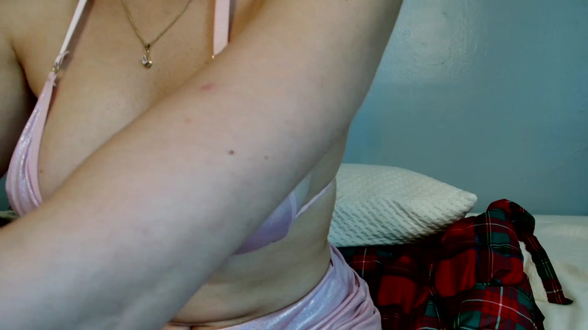 Gallery image thumbnail from Sugarcandyi's myfreecams stream on, 10/04/2023, 20:16 image 18 of 20