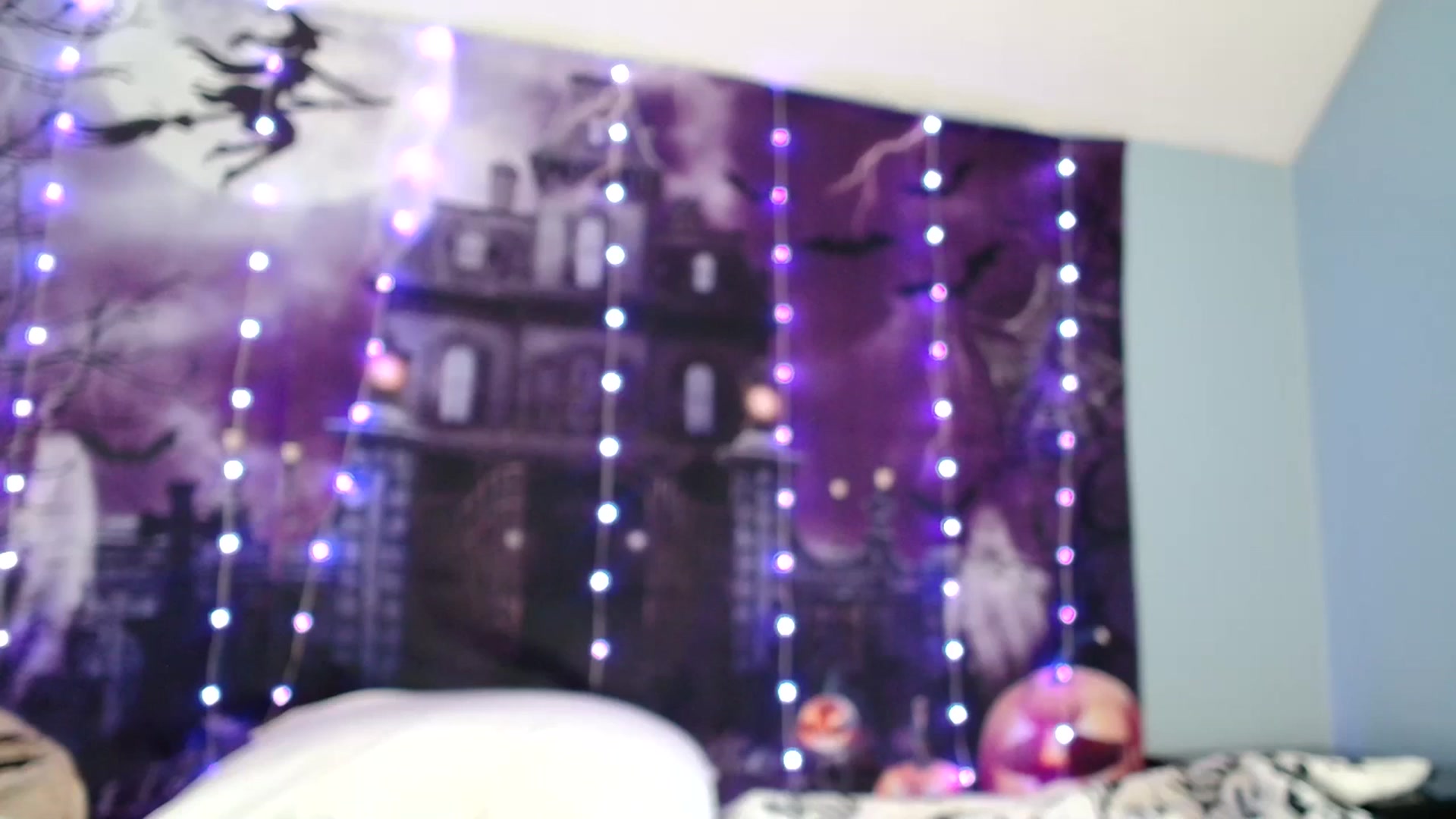 Gallery image thumbnail from Sugarcandyi's myfreecams stream on, 10/27/2023, 16:37 image 18 of 20