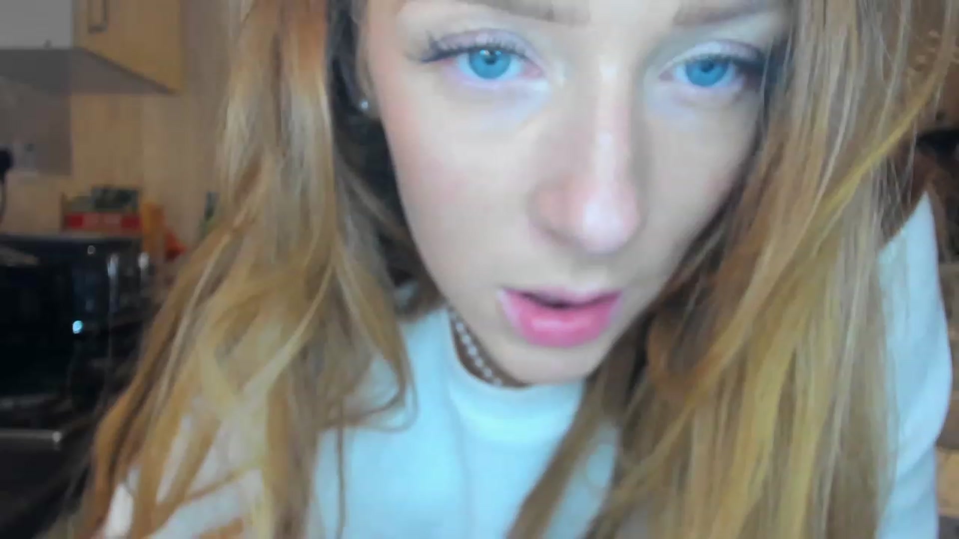 Gallery image thumbnail from SugarrrHolic's myfreecams stream on, 12/30/2022, 07:20 image 6 of 20