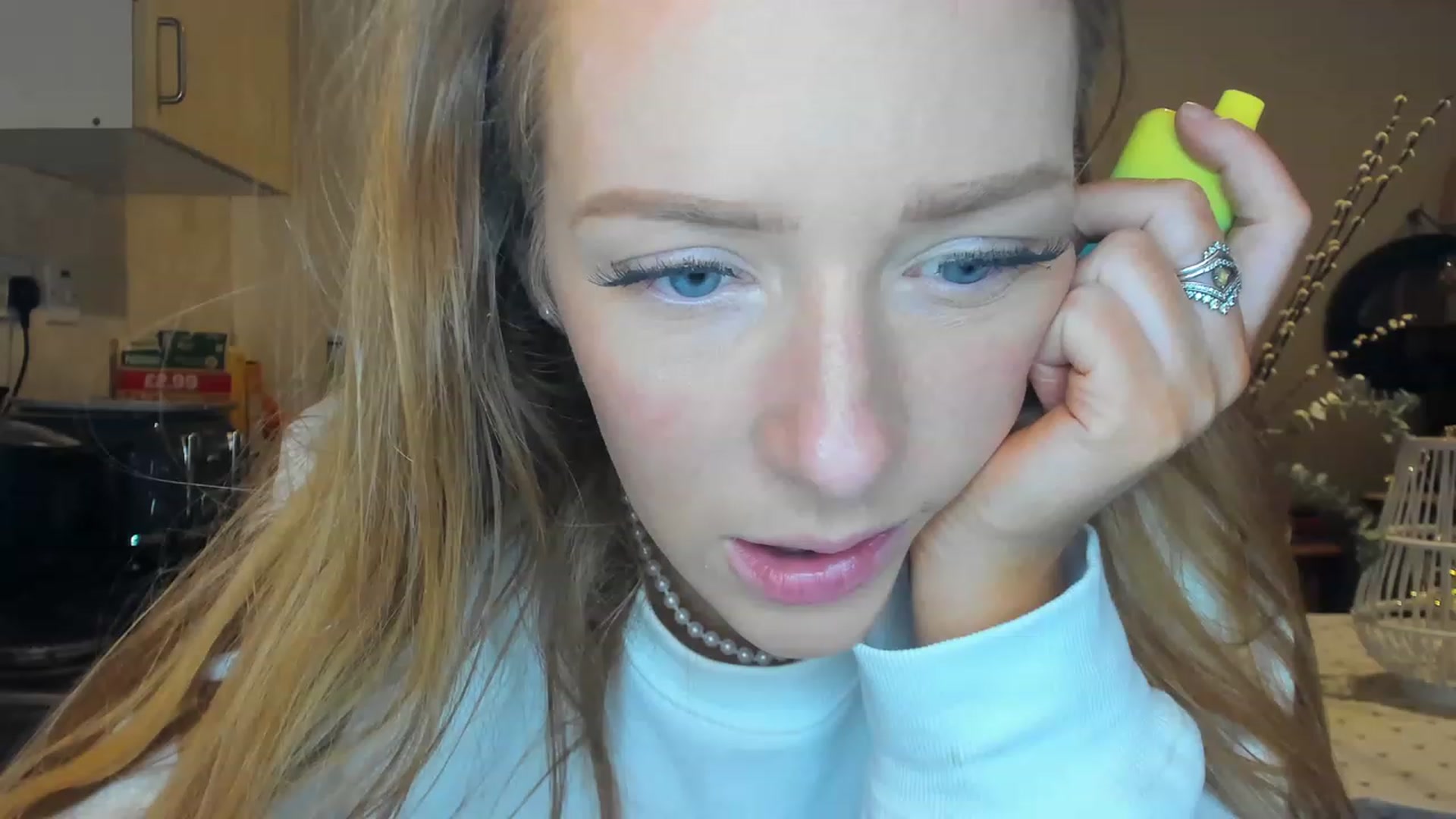 Gallery image thumbnail from SugarrrHolic's myfreecams stream on, 12/30/2022, 07:20 image 14 of 20