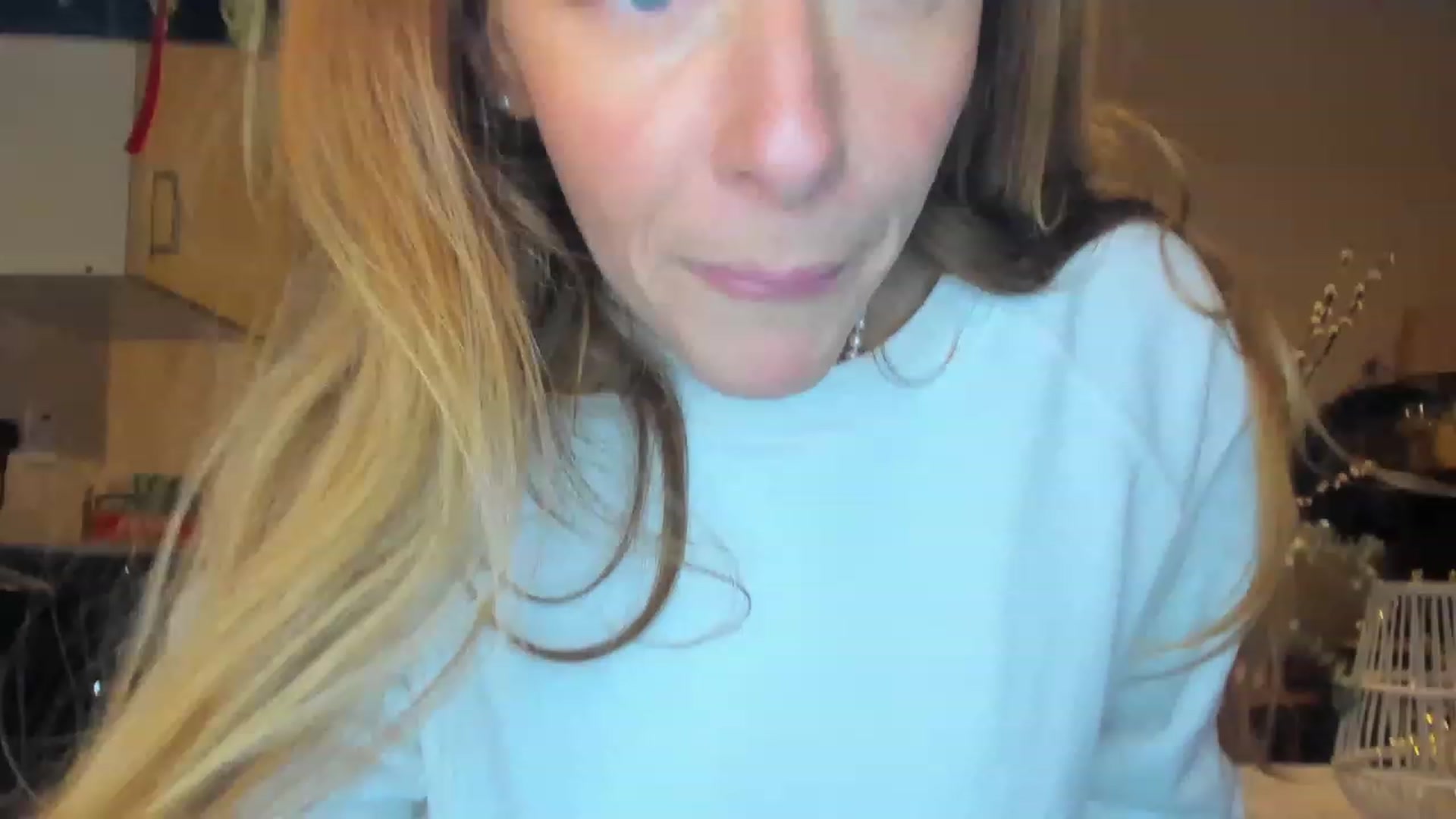 Gallery image thumbnail from SugarrrHolic's myfreecams stream on, 12/30/2022, 07:20 image 13 of 20