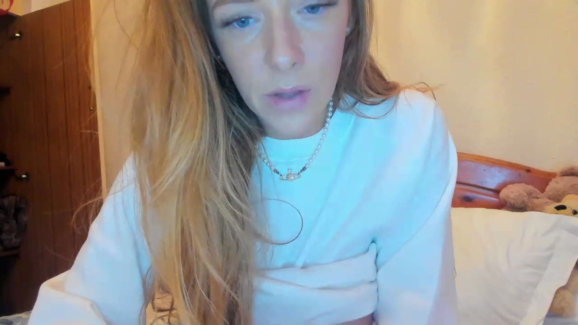 Gallery image thumbnail from SugarrrHolic's myfreecams stream on, 12/30/2022, 10:50 image 18 of 20