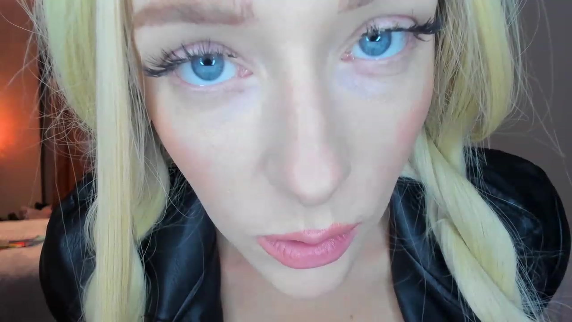 Gallery image thumbnail from SugarrrHolic's myfreecams stream on, 12/31/2022, 19:32 image 16 of 20