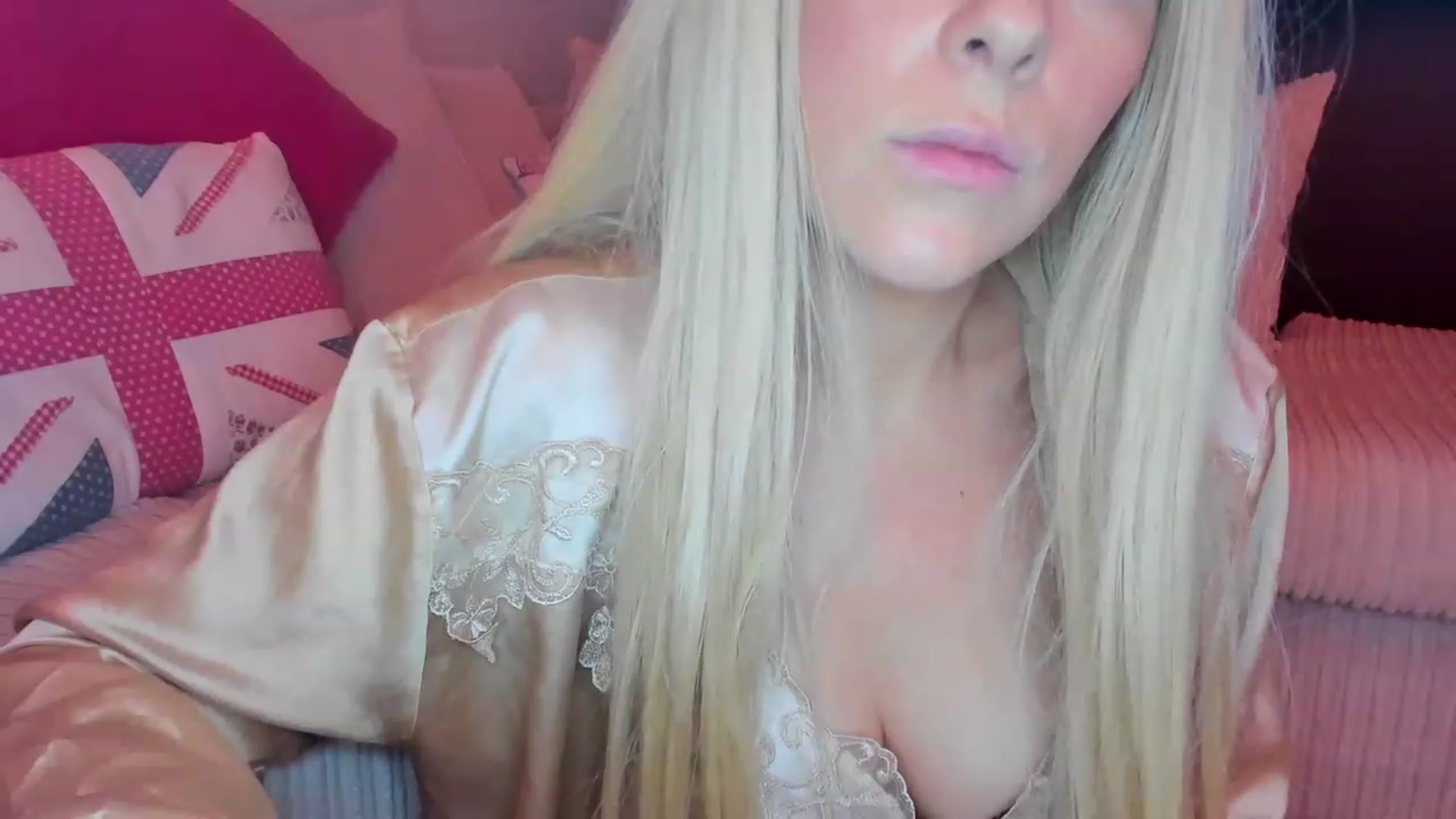 Gallery image thumbnail from SugarrrHolic's myfreecams stream on, 01/02/2023, 14:29 image 6 of 20