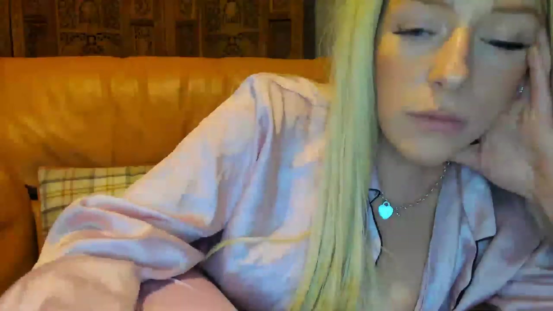 Gallery image thumbnail from SugarrrHolic's myfreecams stream on, 01/02/2023, 23:29 image 19 of 20