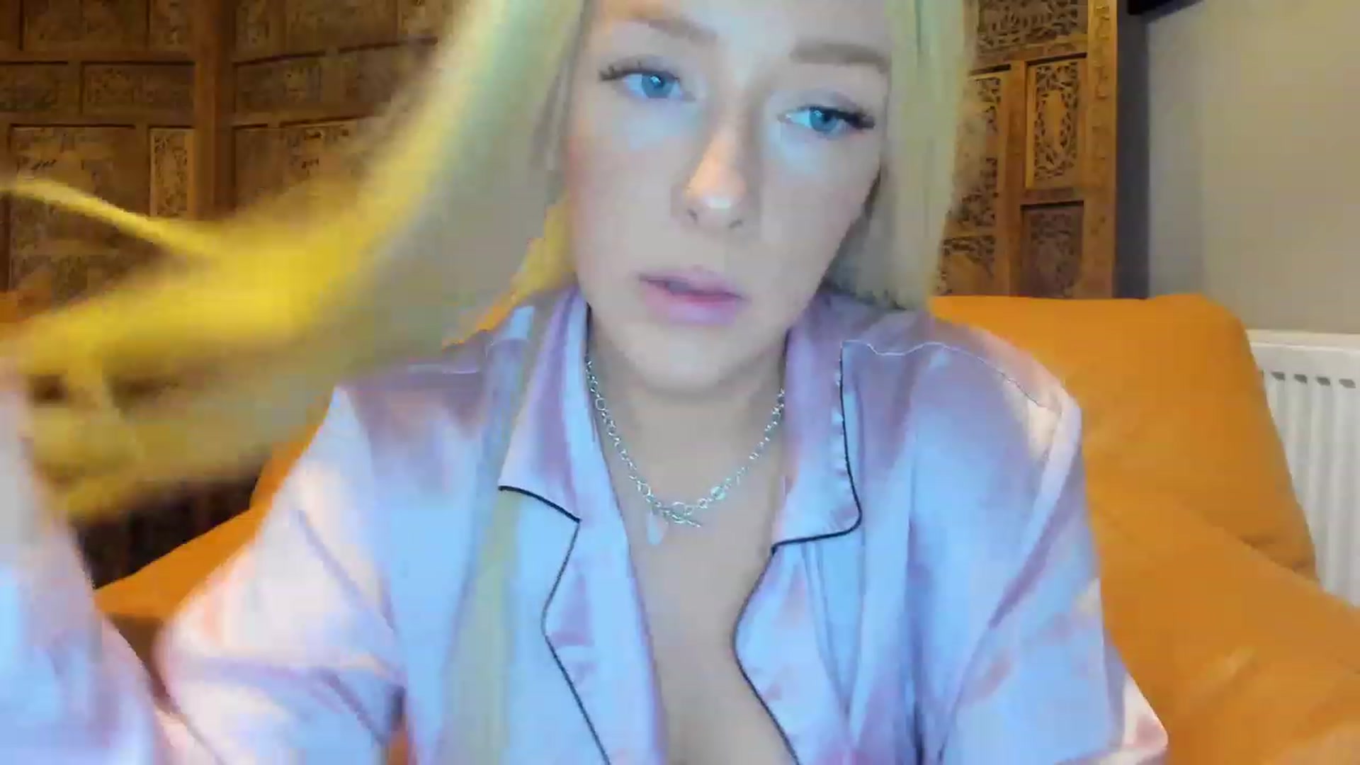 Gallery image thumbnail from SugarrrHolic's myfreecams stream on, 01/02/2023, 23:29 image 5 of 20