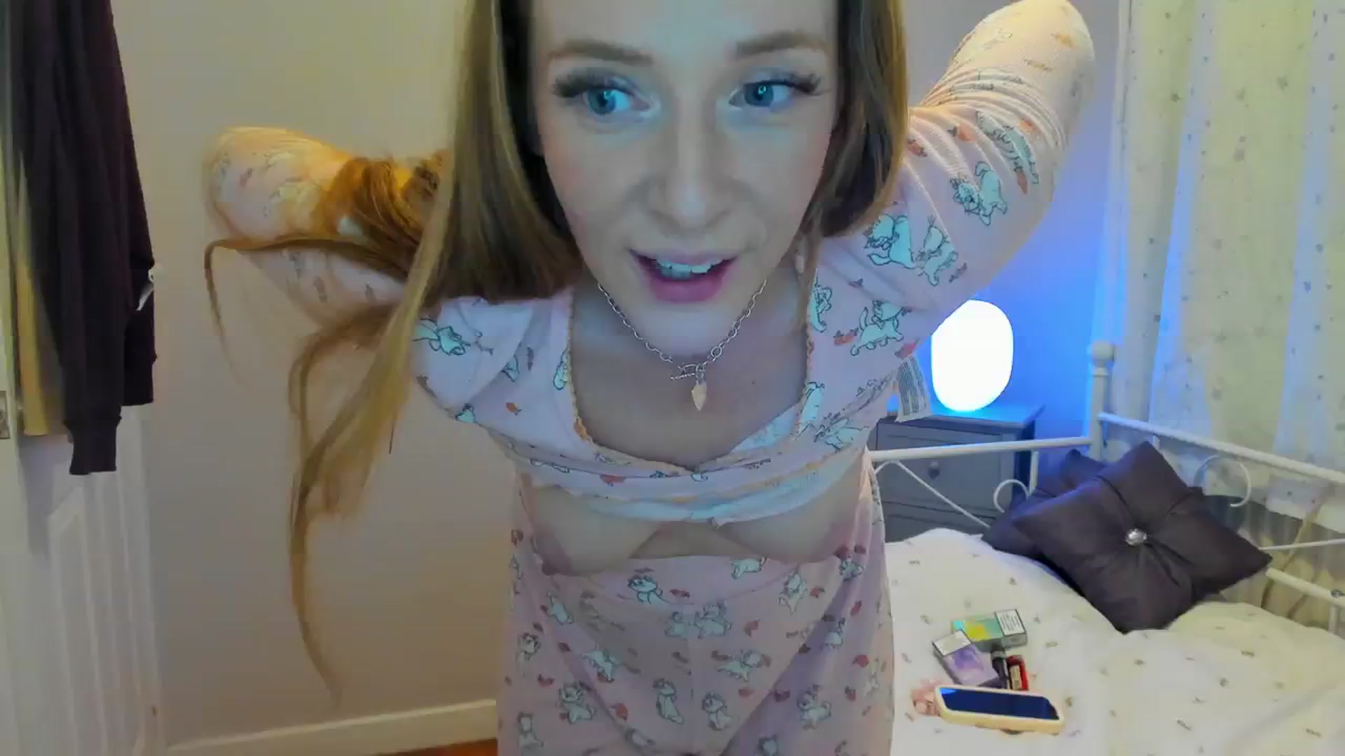 Gallery image thumbnail from SugarrrHolic's myfreecams stream on, 11/04/2023, 08:19 image 7 of 20