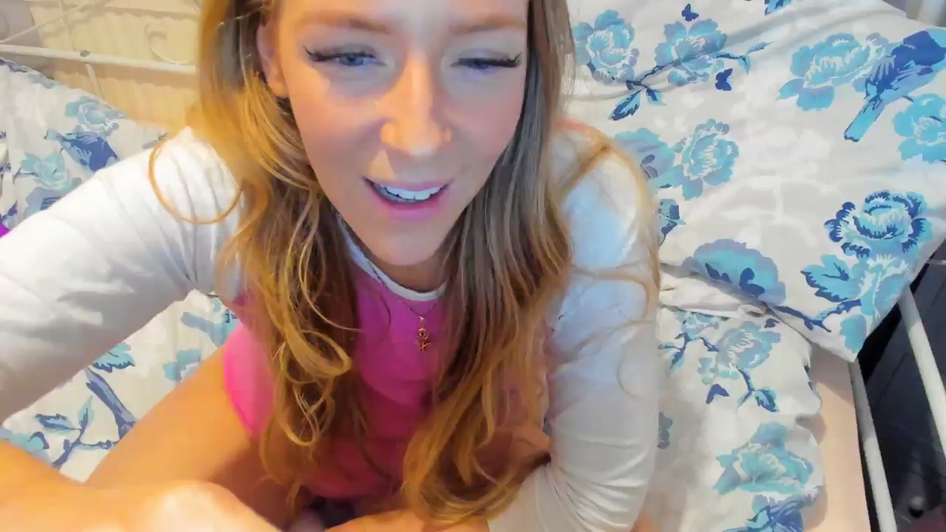 Gallery image thumbnail from SugarrrHolic's myfreecams stream on, 11/15/2023, 21:54 image 13 of 20
