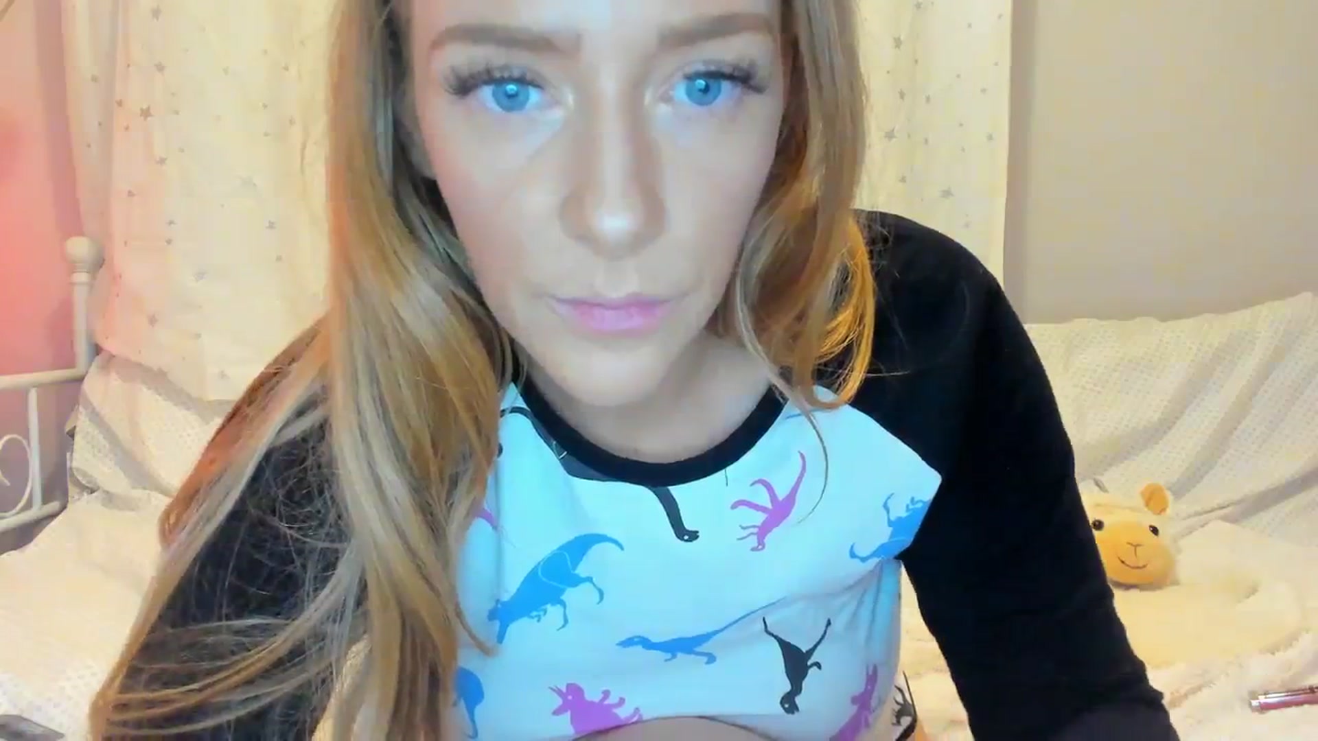 Gallery image thumbnail from SugarrrHolic's myfreecams stream on, 11/22/2023, 01:42 image 7 of 20
