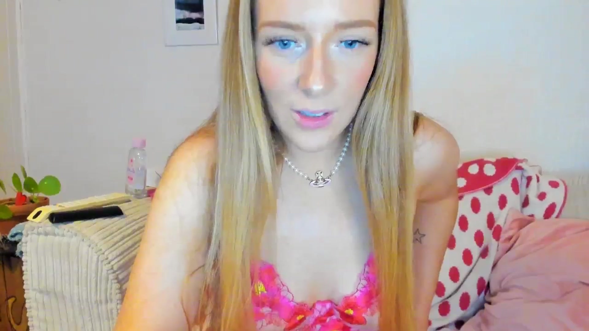 Gallery image thumbnail from SugarrrHolic's myfreecams stream on, 11/23/2023, 02:48 image 3 of 20