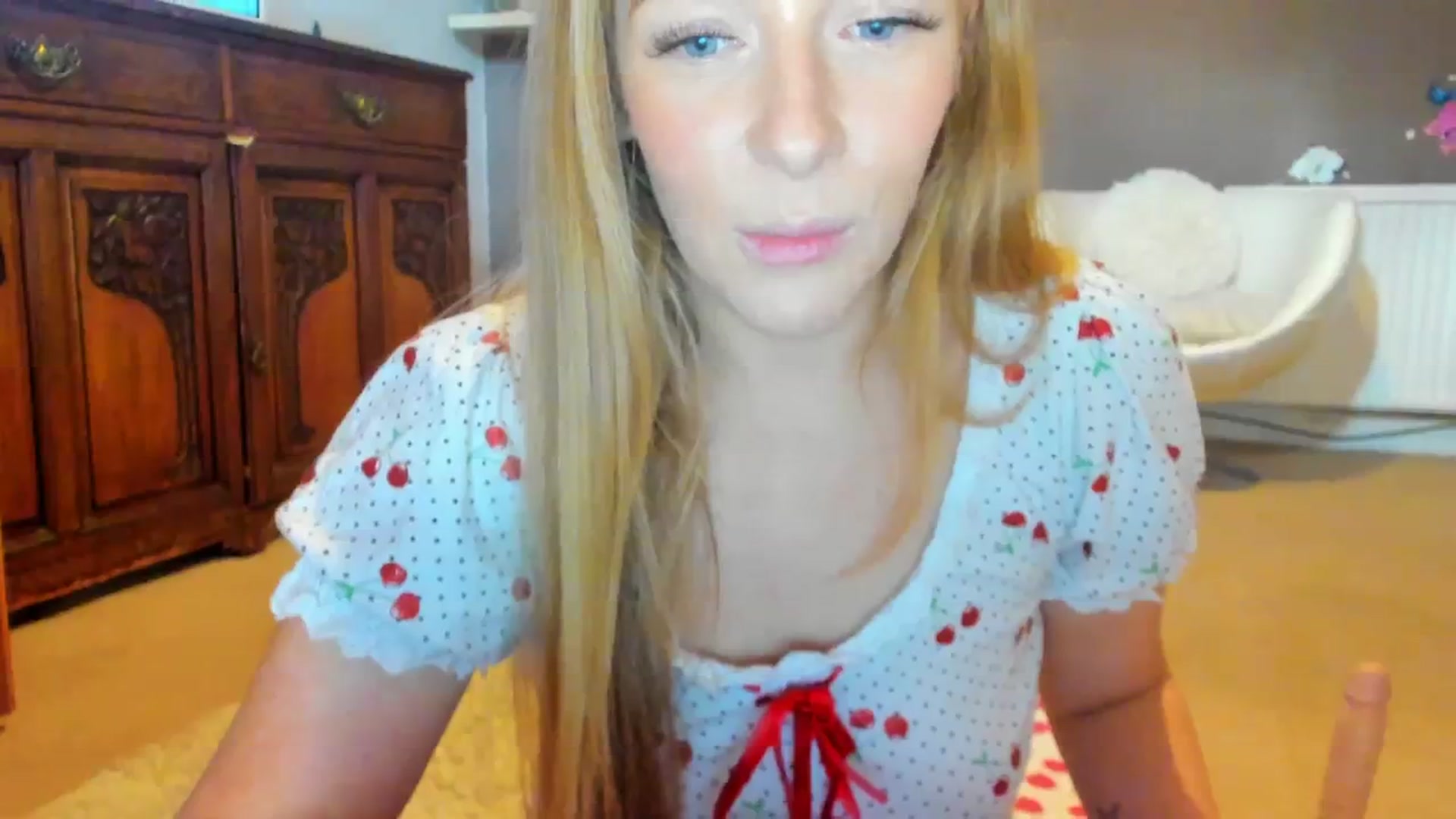 Gallery image thumbnail from SugarrrHolic's myfreecams stream on, 11/23/2023, 11:32 image 4 of 20