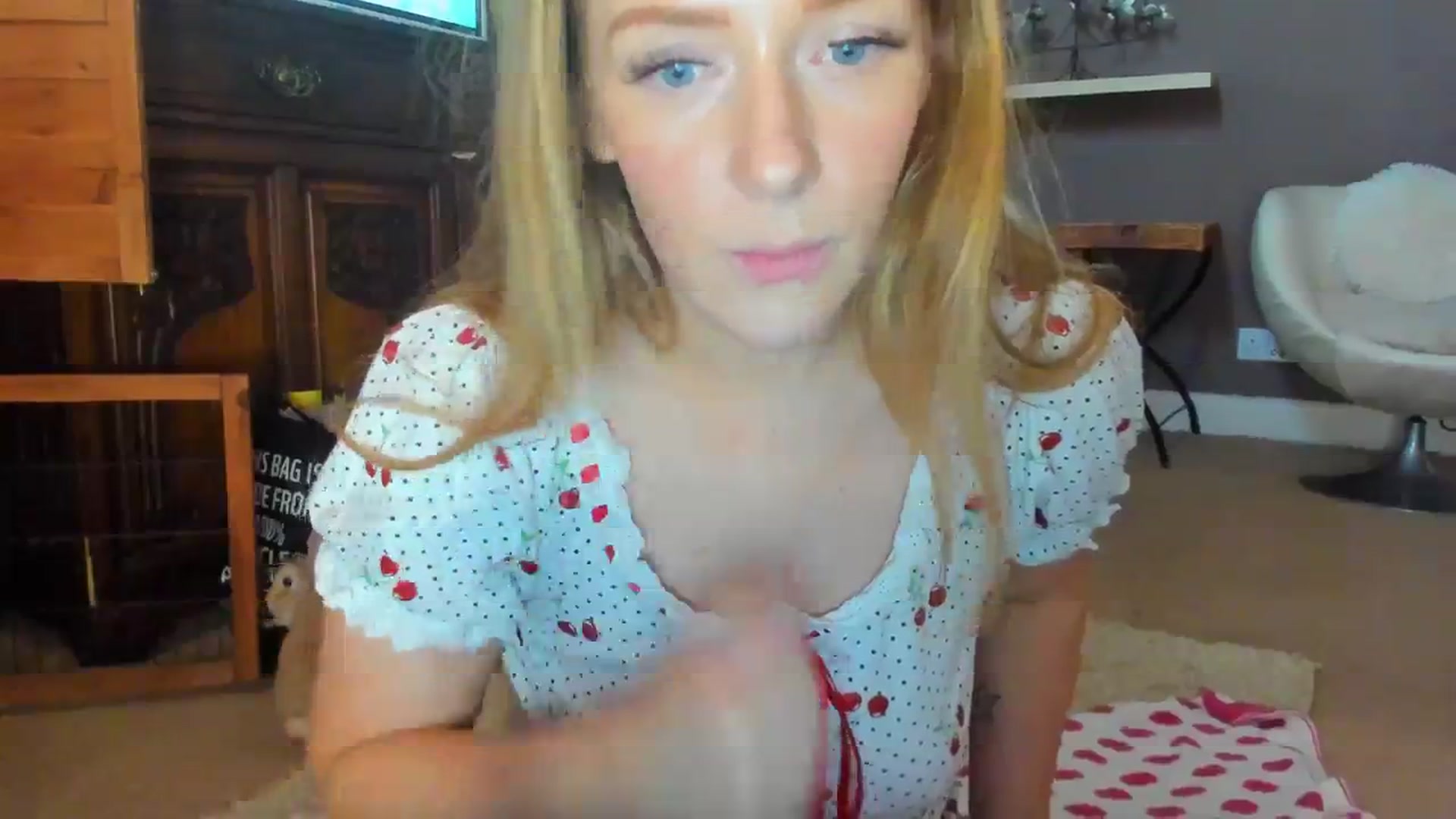 Gallery image thumbnail from SugarrrHolic's myfreecams stream on, 11/23/2023, 14:52 image 9 of 20