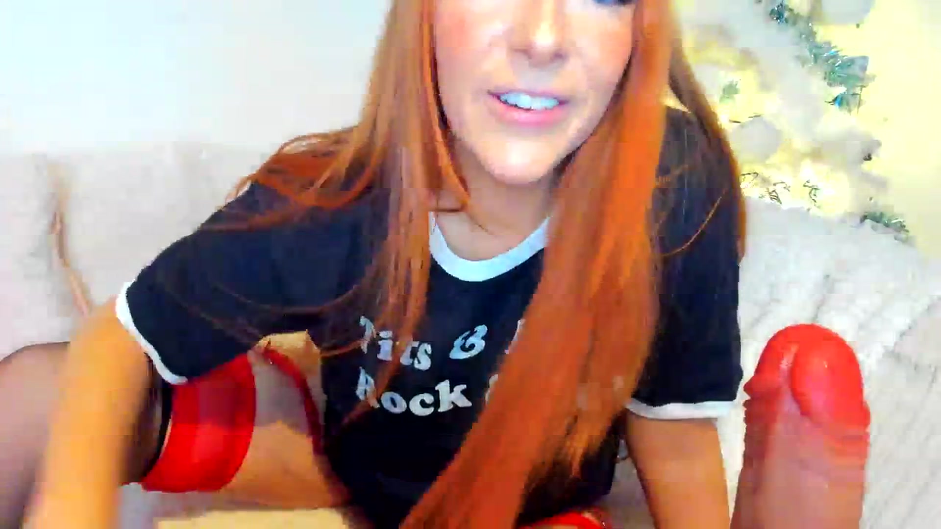 Gallery image thumbnail from SugarrrHolic's myfreecams stream on, 12/22/2023, 20:38 image 2 of 20