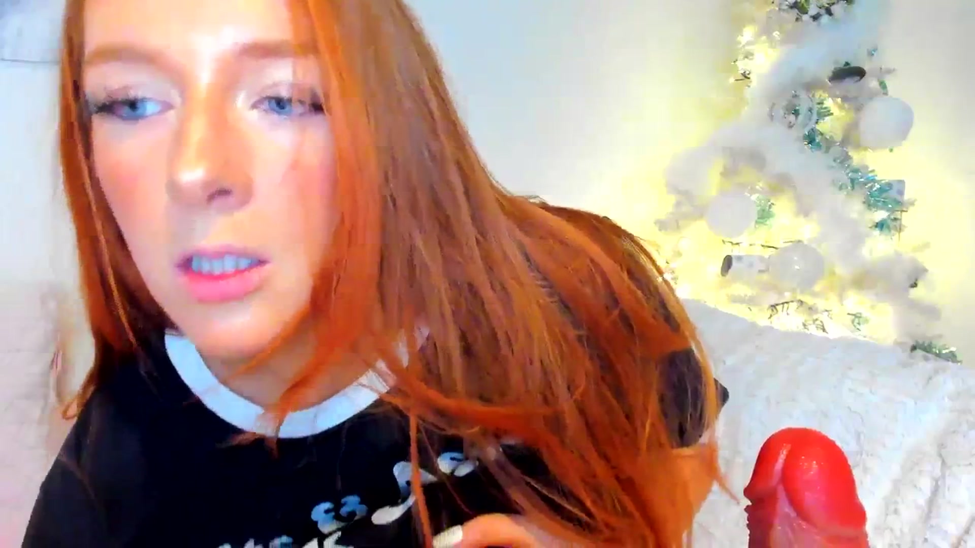 Gallery image thumbnail from SugarrrHolic's myfreecams stream on, 12/22/2023, 20:38 image 12 of 20