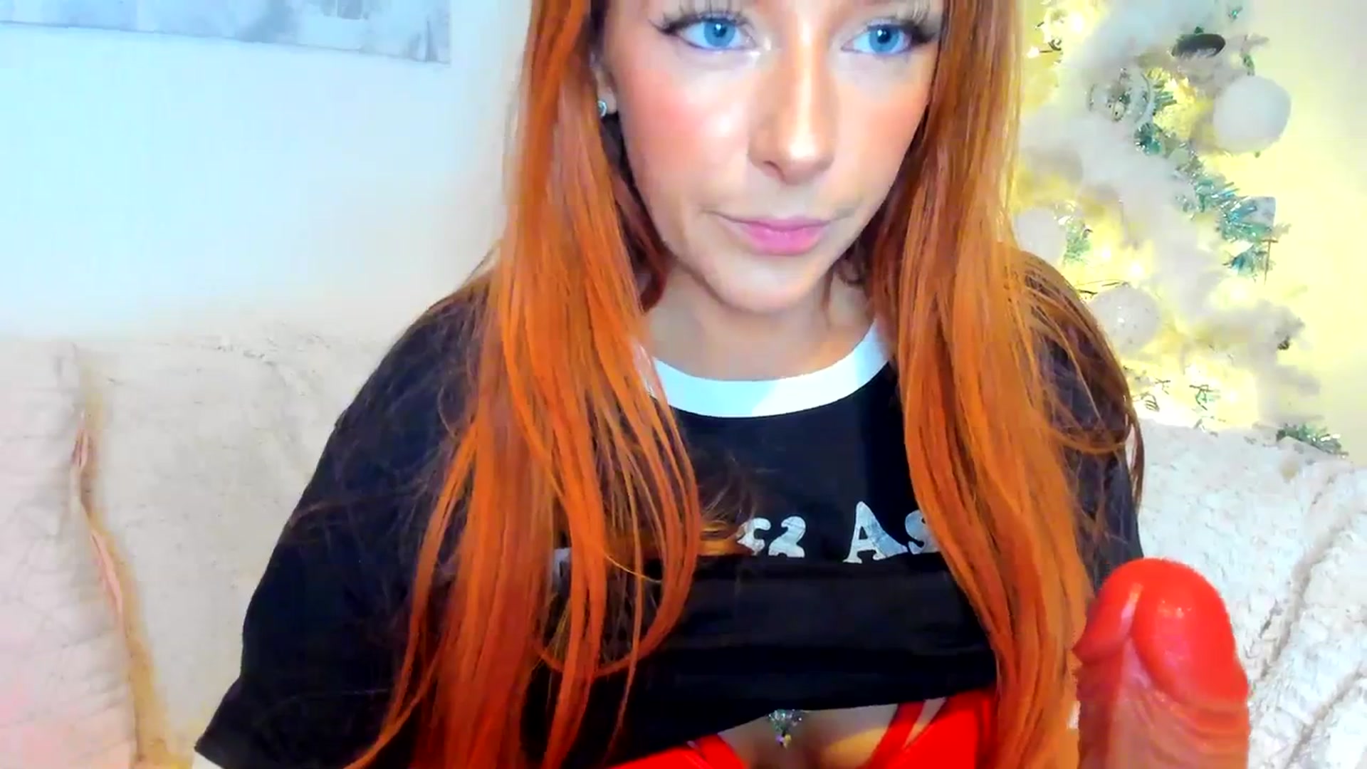 Gallery image thumbnail from SugarrrHolic's myfreecams stream on, 12/22/2023, 20:38 image 20 of 20