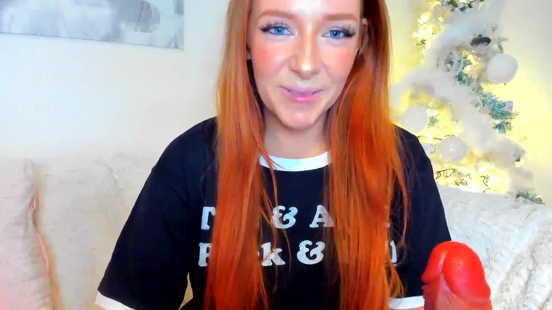 Gallery image thumbnail from SugarrrHolic's myfreecams stream on, 12/22/2023, 20:38 image 15 of 20