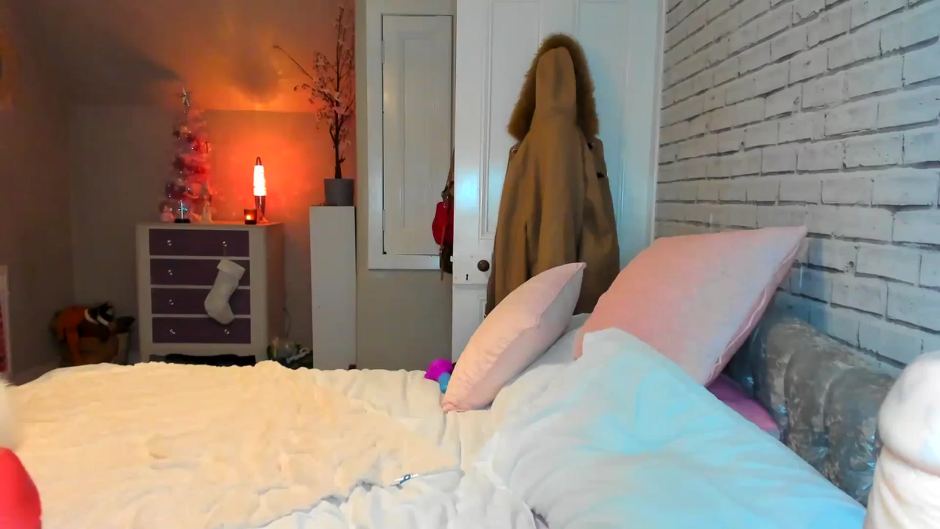 Gallery image thumbnail from SugarrrHolic's myfreecams stream on, 12/26/2023, 20:15 image 20 of 20