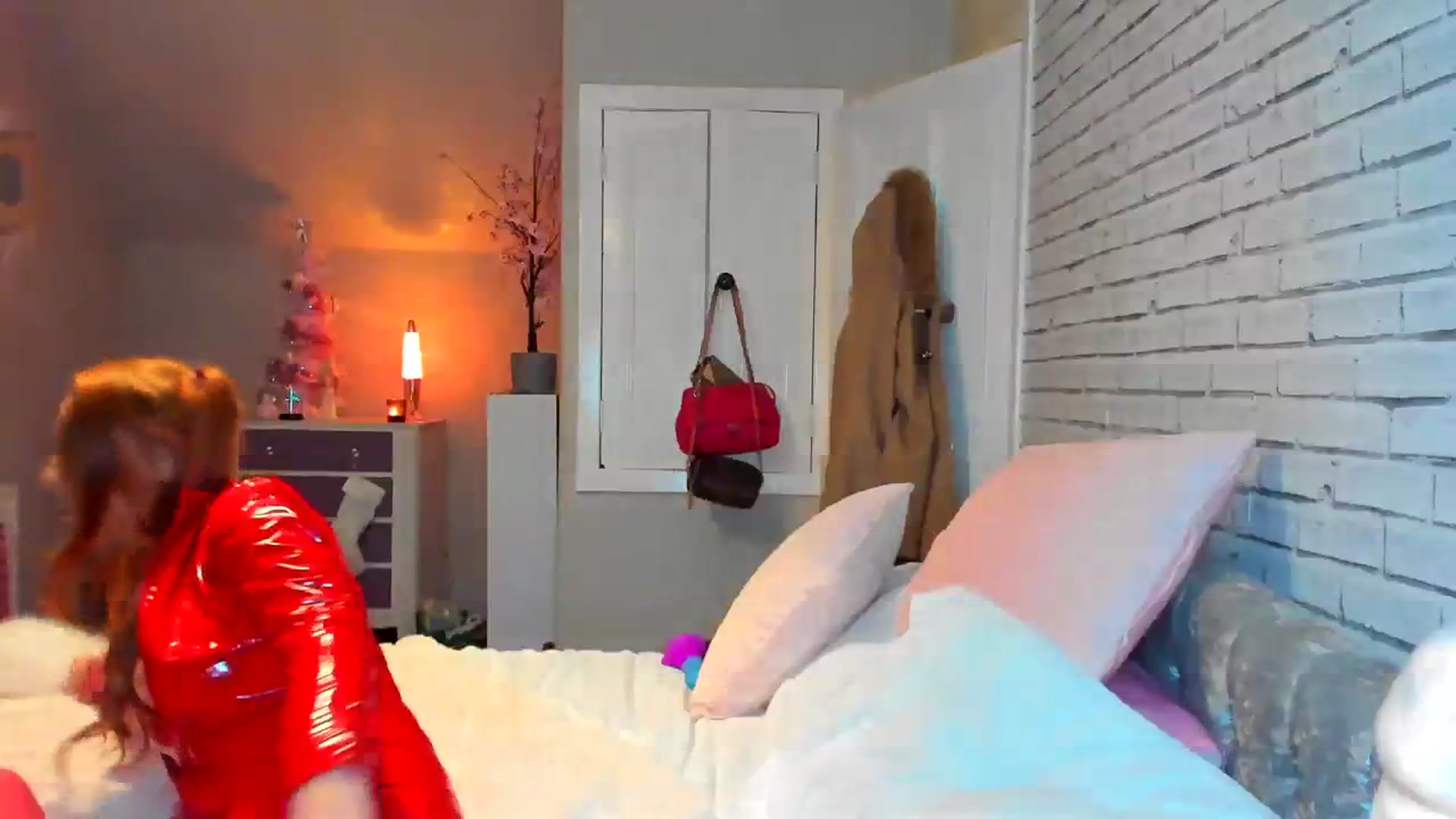 Gallery image thumbnail from SugarrrHolic's myfreecams stream on, 12/26/2023, 20:15 image 17 of 20