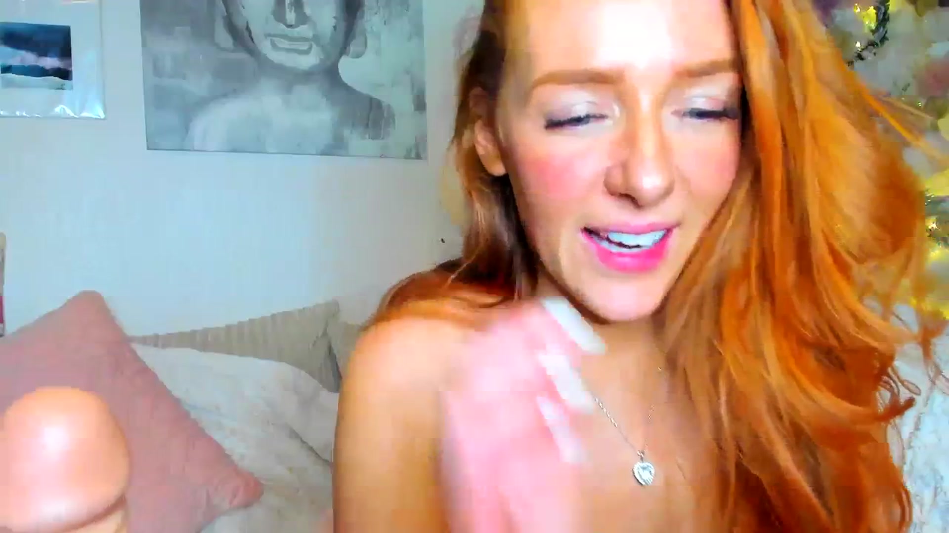 Gallery image thumbnail from SugarrrHolic's myfreecams stream on, 01/01/2024, 24:02 image 14 of 20