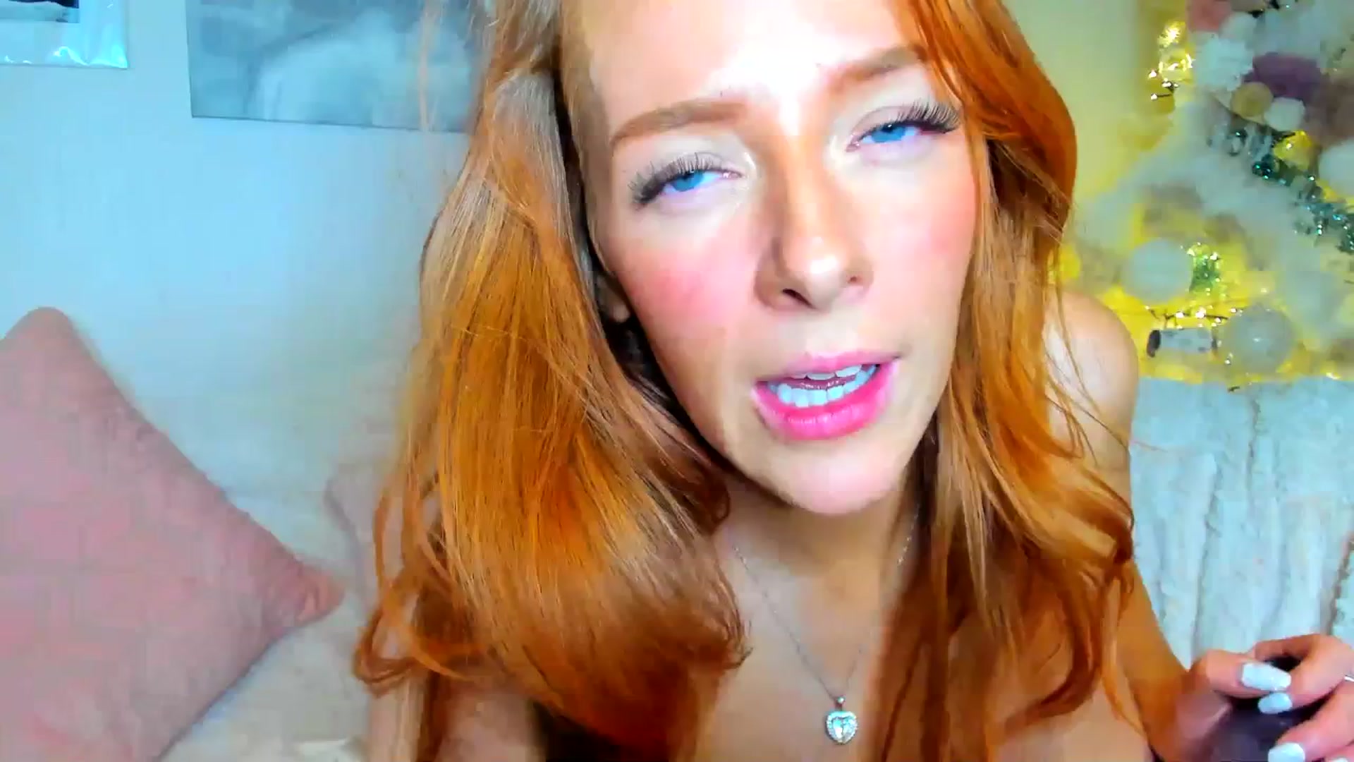Gallery image thumbnail from SugarrrHolic's myfreecams stream on, 01/01/2024, 24:02 image 8 of 20